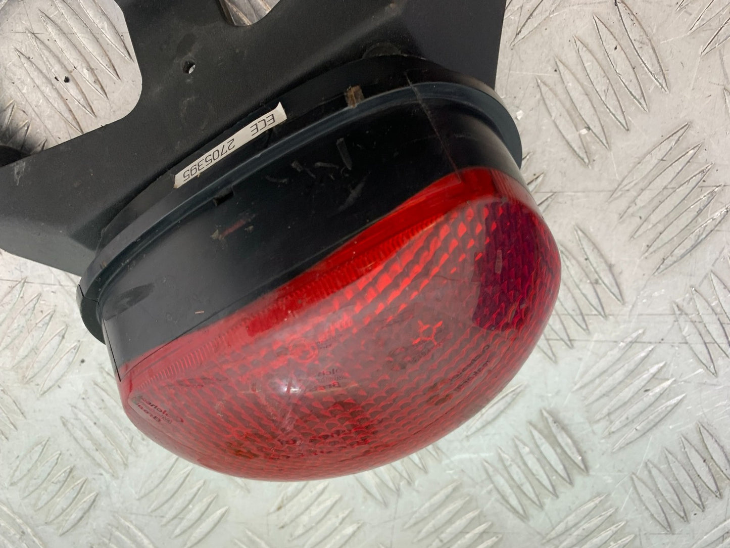 TRIUMPH 955i DAYTONA REAR LIGHT  YEAR 2002-2006 (CMB1229)