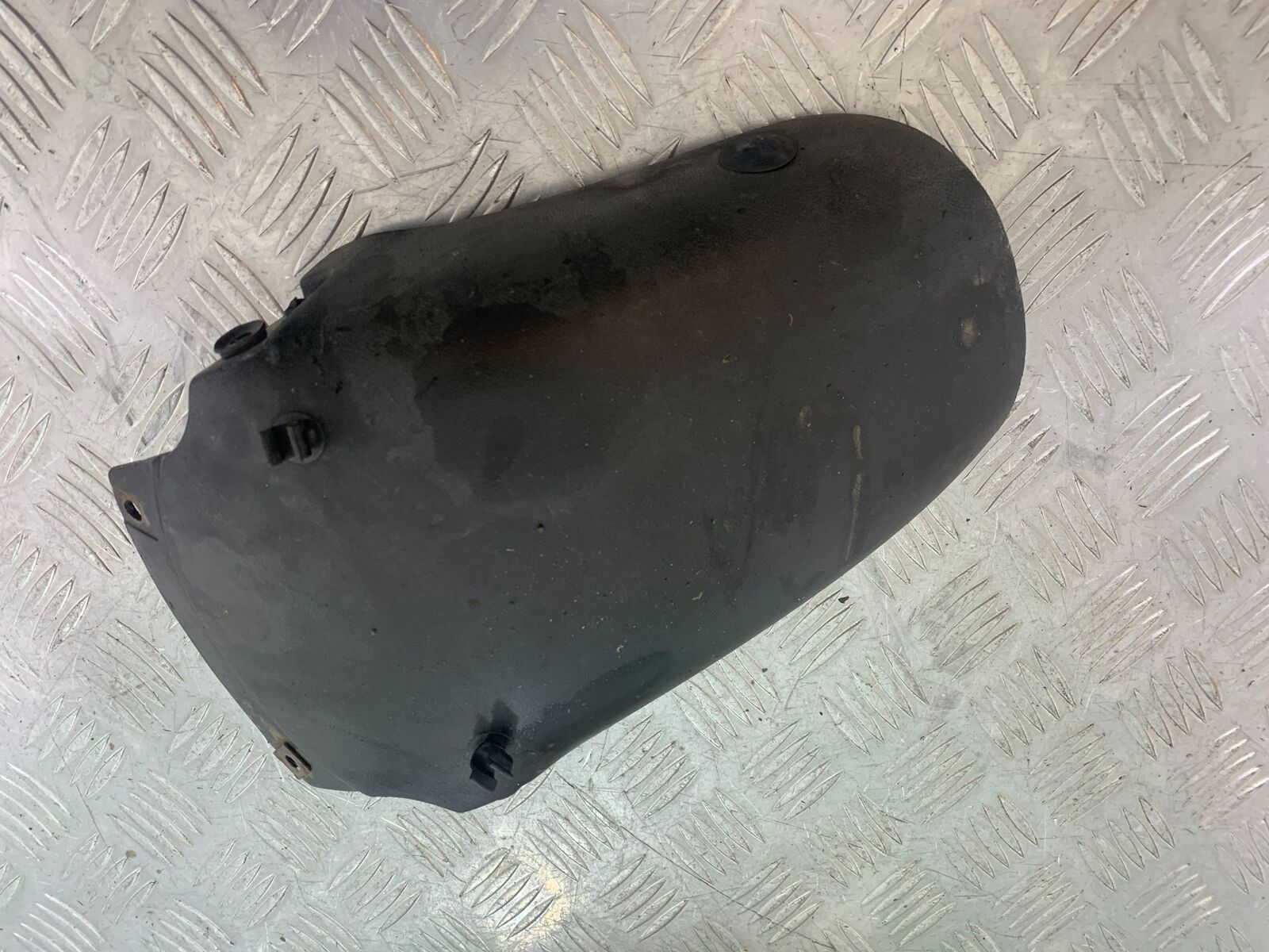 TRIUMPH 955i SPRINT ST FRONT MUDGUARD   YEAR 1999-2004 (CMB1124)