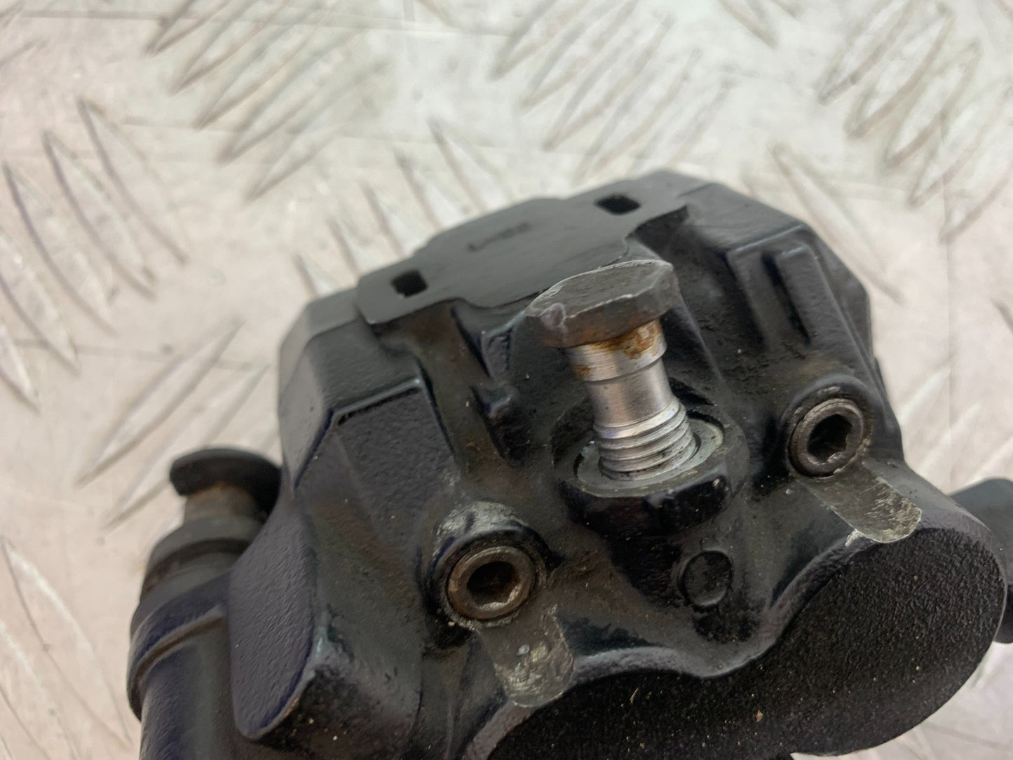 TRIUMPH SPEED TRIPLE R 1050 REAR BRAKE CALIPER 2009 (CMB1183)