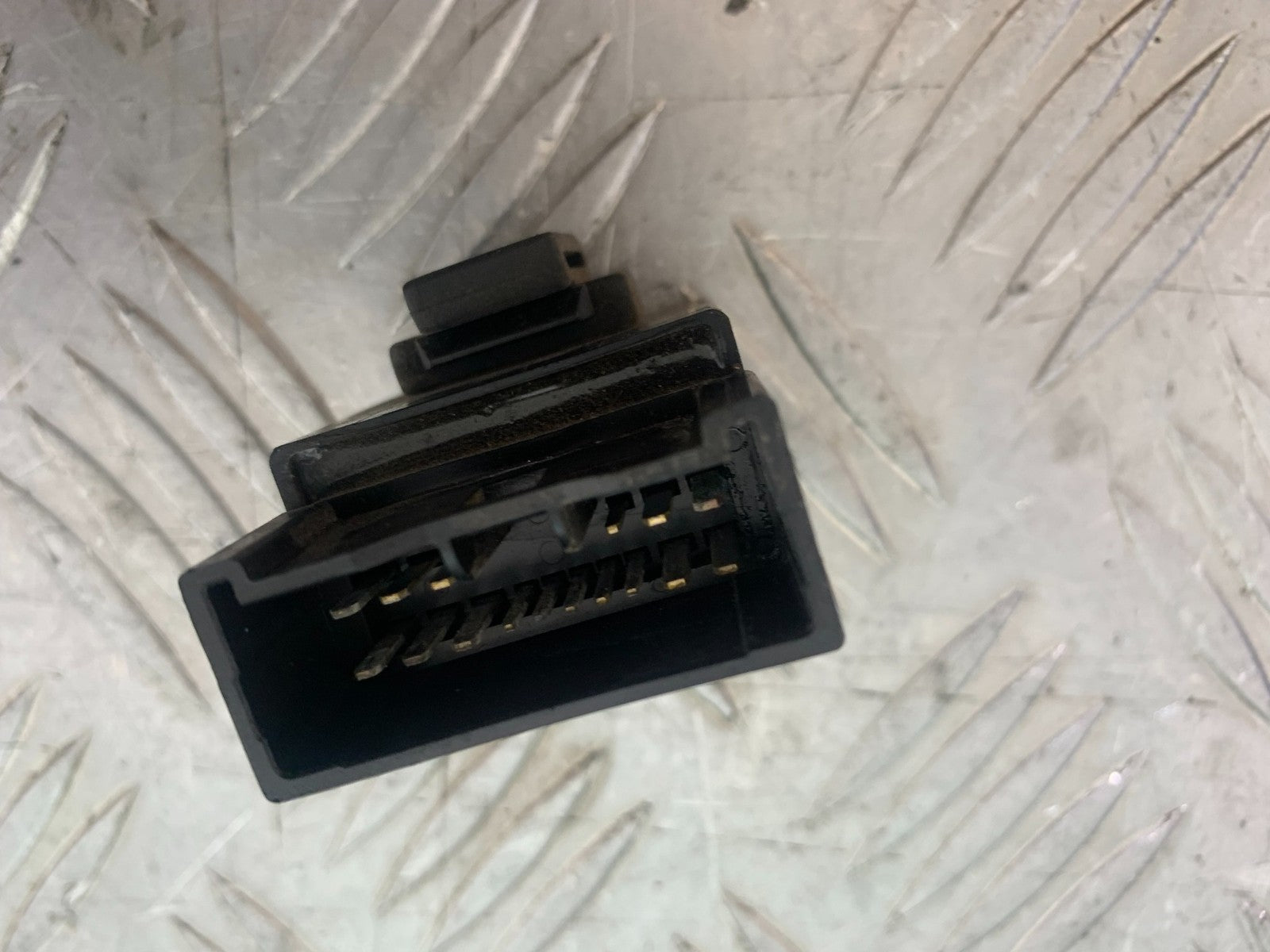 YAMAHA YZF R1 14 B BIG BANG MAIN RELAY   2009-14 (CMB1175)