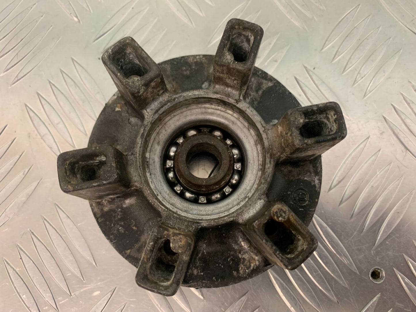 YAMAHA XT250 XT 250 SPROCKET CARRIER   YEAR 1980-1982  (STOCK 944)