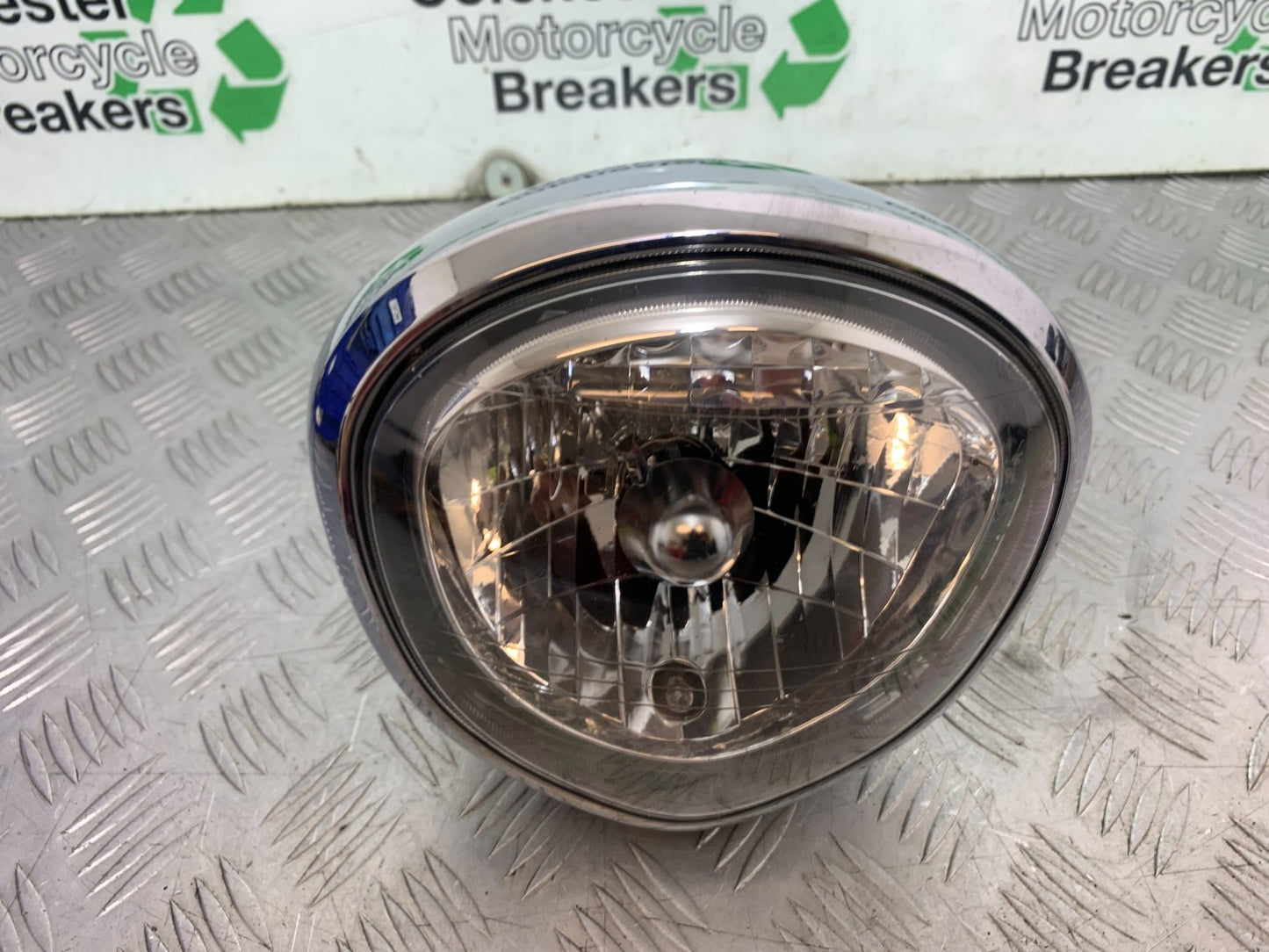 YAMAHA XVS 1300 MIDNIGHT STAR HEADLIGHT  YEAR 2007-16 (CMB1200)