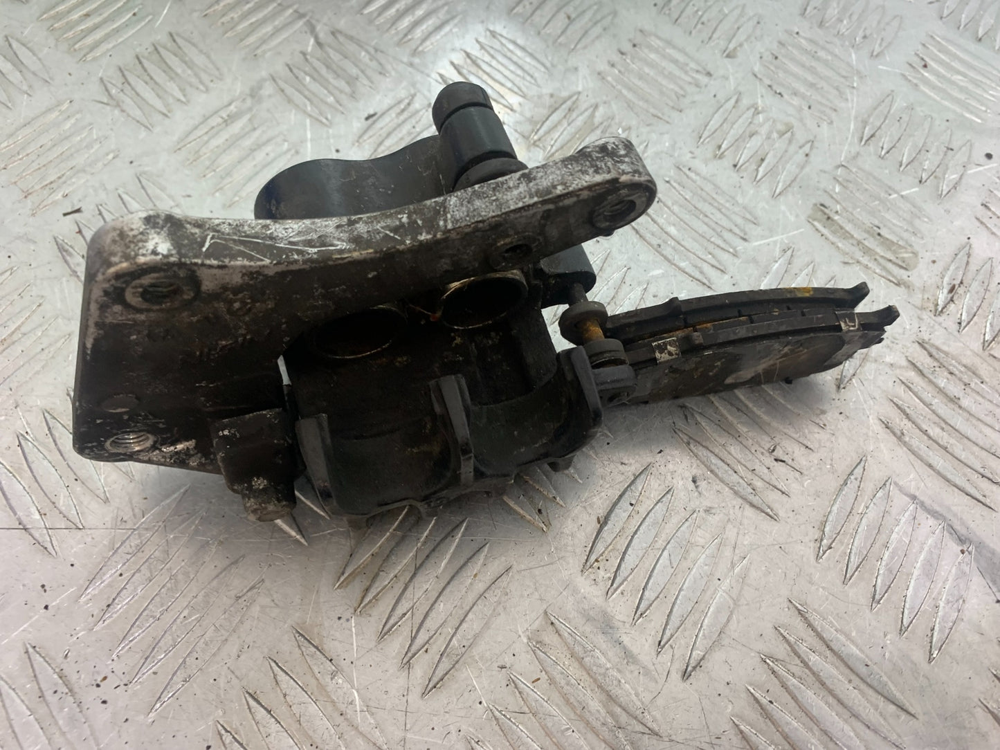HONDA VFR750 VFR 750 REAR CALIPER   YEAR 1994-1997 (CMB1156)