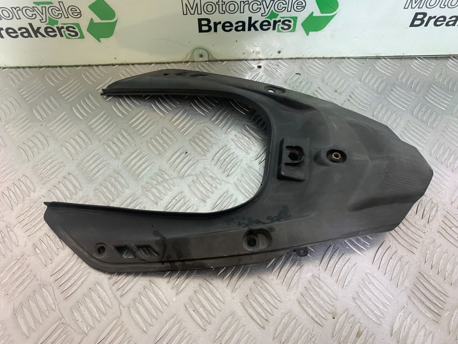 APRILIA 650 PAGASO STRADA TAIL PIECE YEAR 2005-2010 (CMB1057)