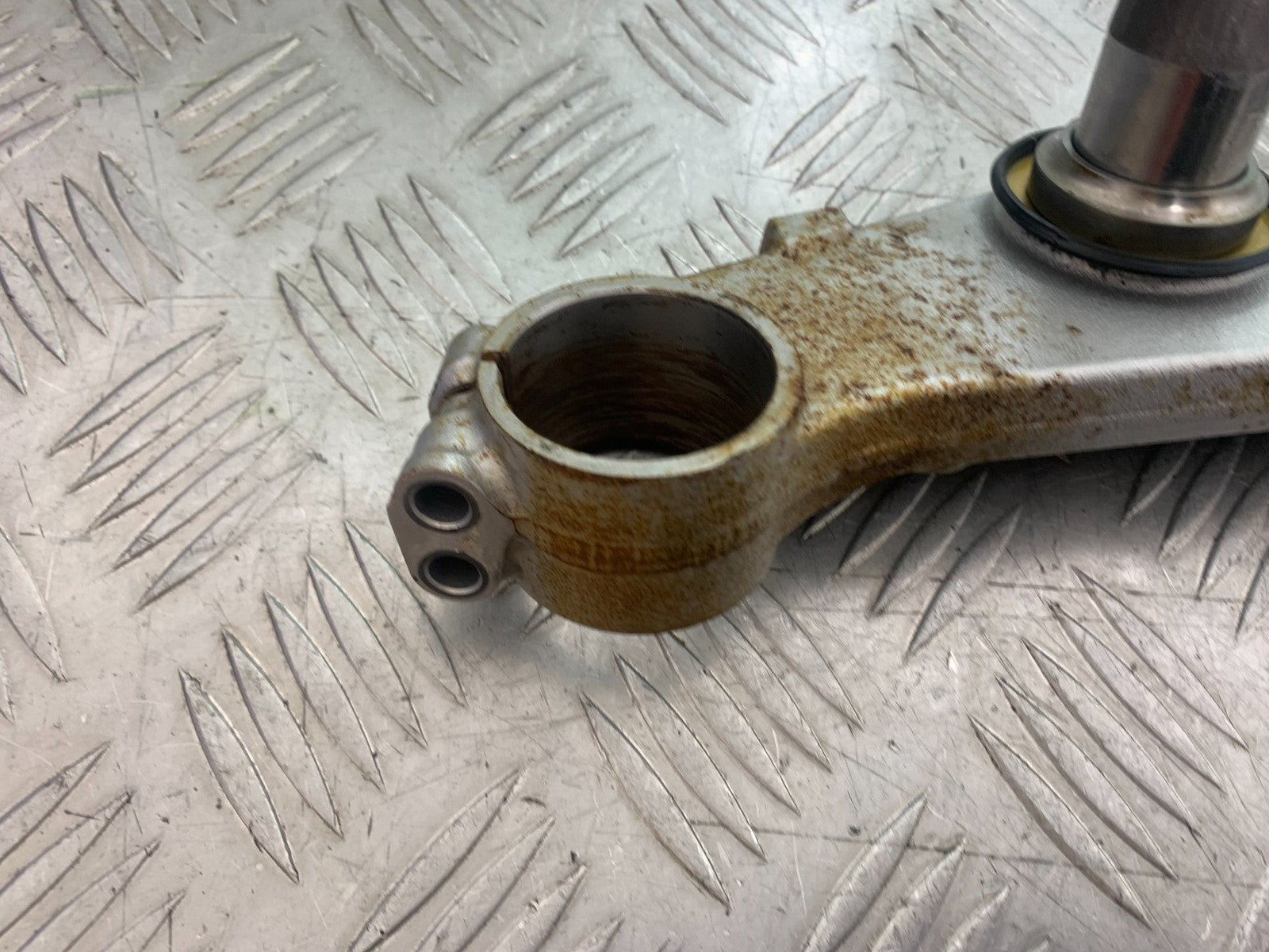 SUZUKI GSR600 GSR 600 BOTTOM YOKE   2006-2010 (CMB1177)