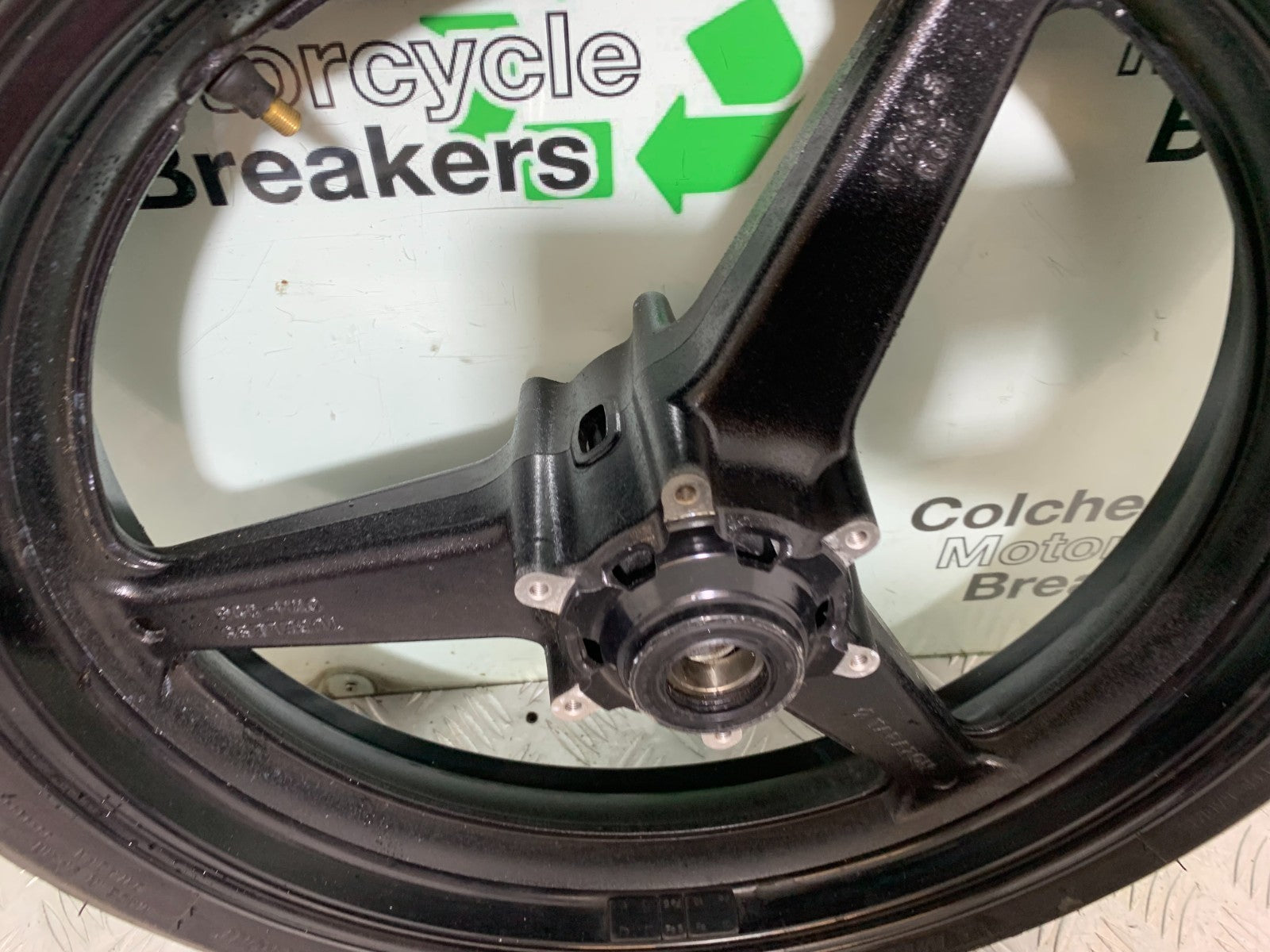 HONDA CBR1000 RR FRONT WHEEL  YEAR 2008-2011(CMB1330)