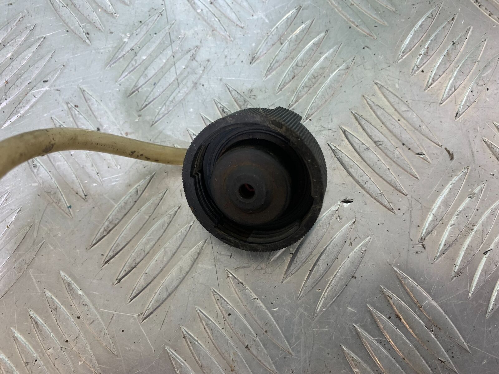 APRILIA RS50 RS 50 RADIATOR CAP  YEAR 1996-1998 (CMB1132)