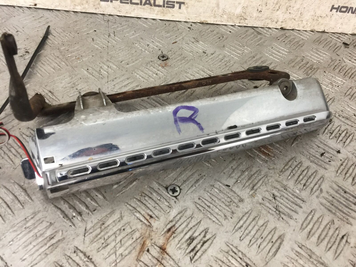 HONDA GL1800 GL 1800 RIGHT CHROME ENGINE COVER   YEAR 2004-10 ABS (STOCK 890)