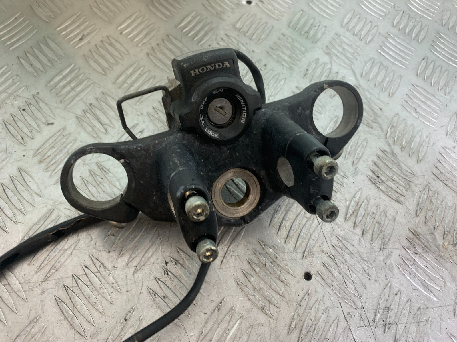 HONDA NT650 V DEAUVILLE ECU LOCKS AND KEY   YEAR 1998-01(CMB1320)