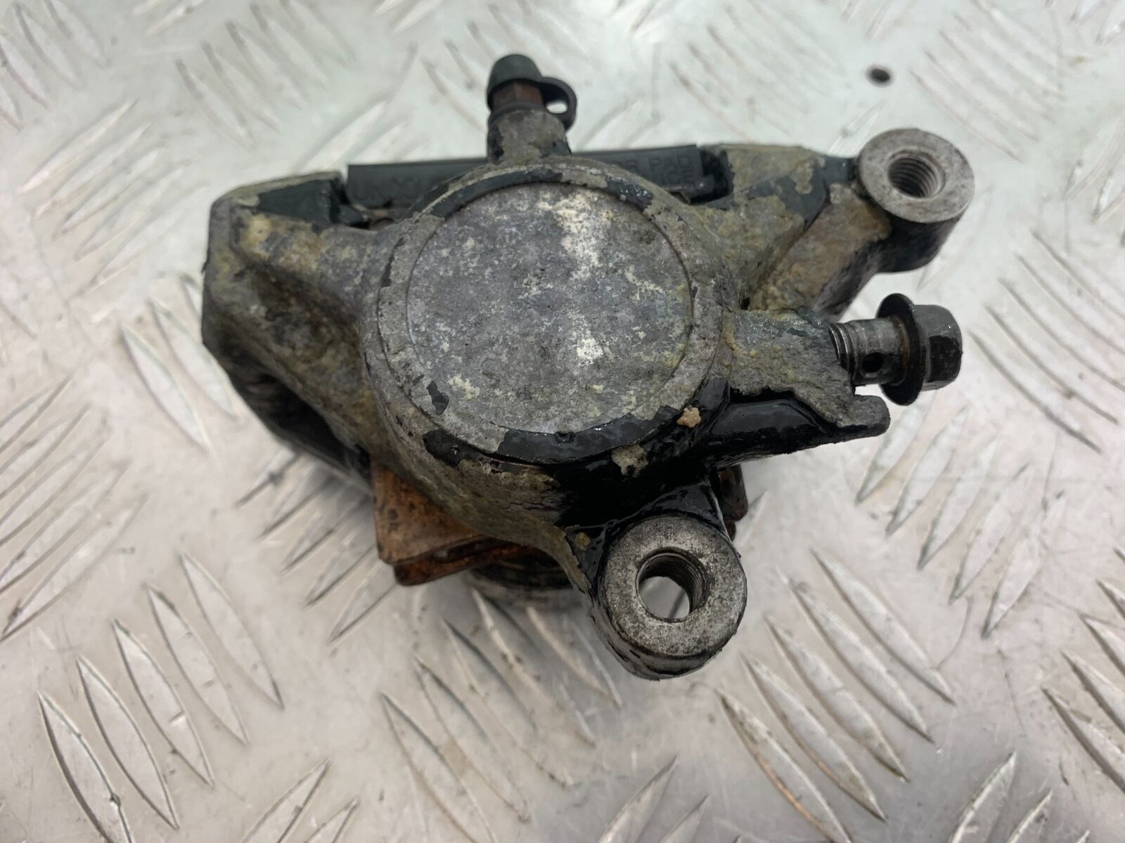 YAMAHA FJ1100 FJ 1100 REAR BRAKE CALIPER  (SOLD AS PARTS) 1984-1985 (CMB1101)