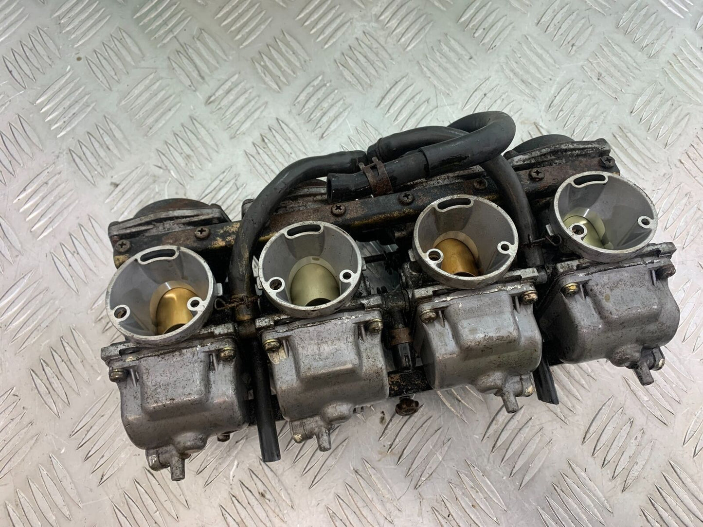 YAMAHA FJ1100 FJ 1100 CARBS  YEAR 1984-1985 (CMB1101)