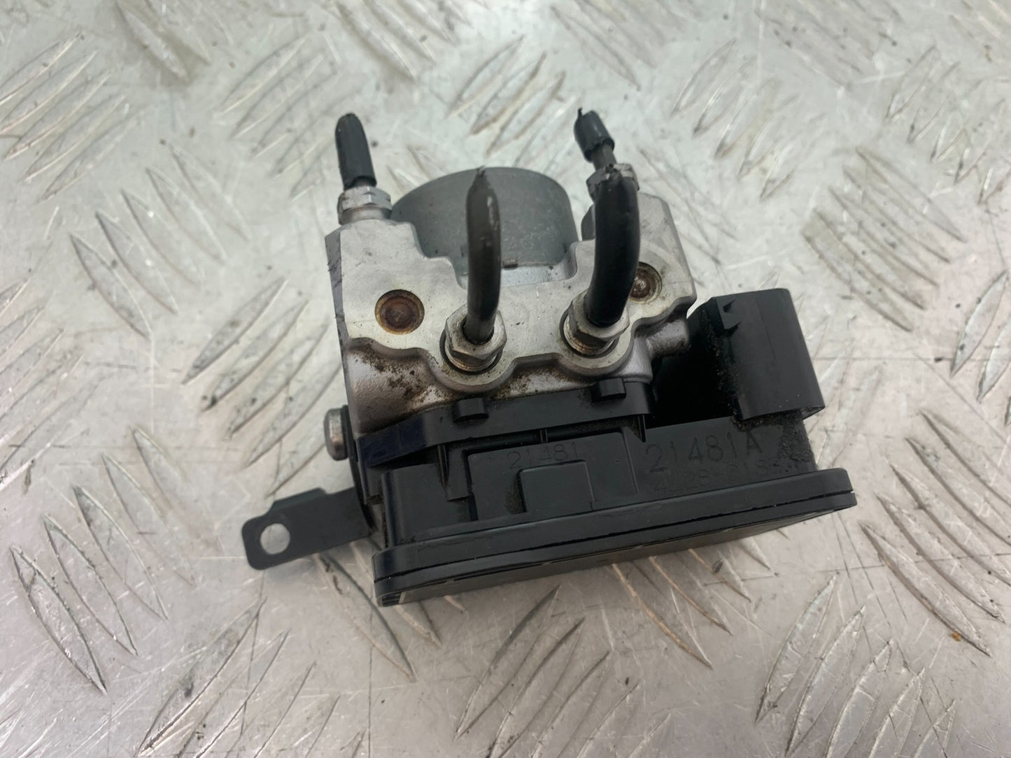 TRIUMPH 675 STREET TRIPLE ABS PUMP   2013-2016 (CMB1186)