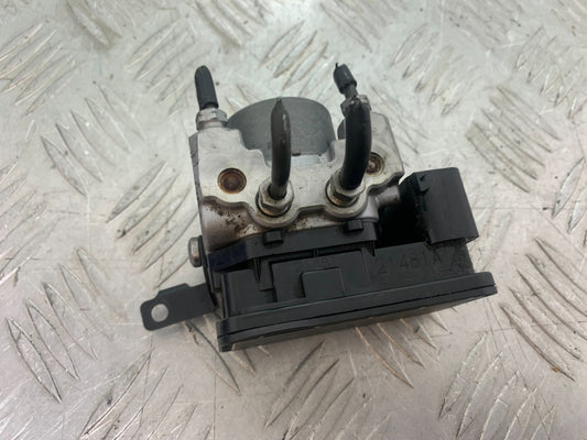 TRIUMPH 675 STREET TRIPLE ABS PUMP   2013-2016 (CMB1186)