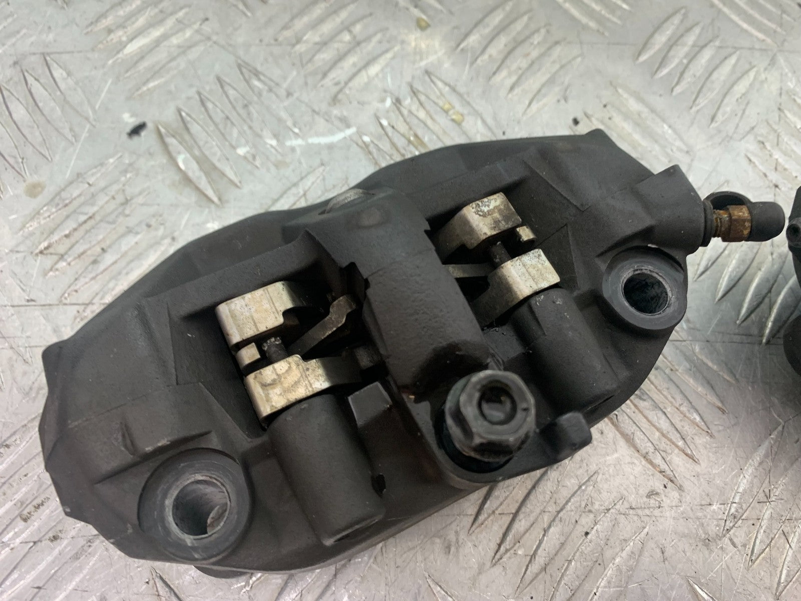HONDA CBR1000 rr FIREBLADE FRONT BRAKE CALIPERS  YEAR 2006 (CMB1220)