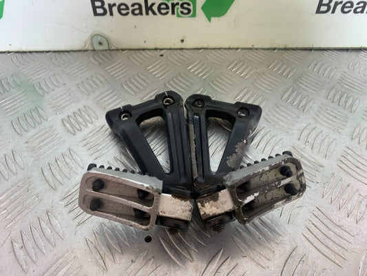 SINNIS TERRAIN 125 REAR HANGER AND PEGS  YEAR 2024 (CMB1072)