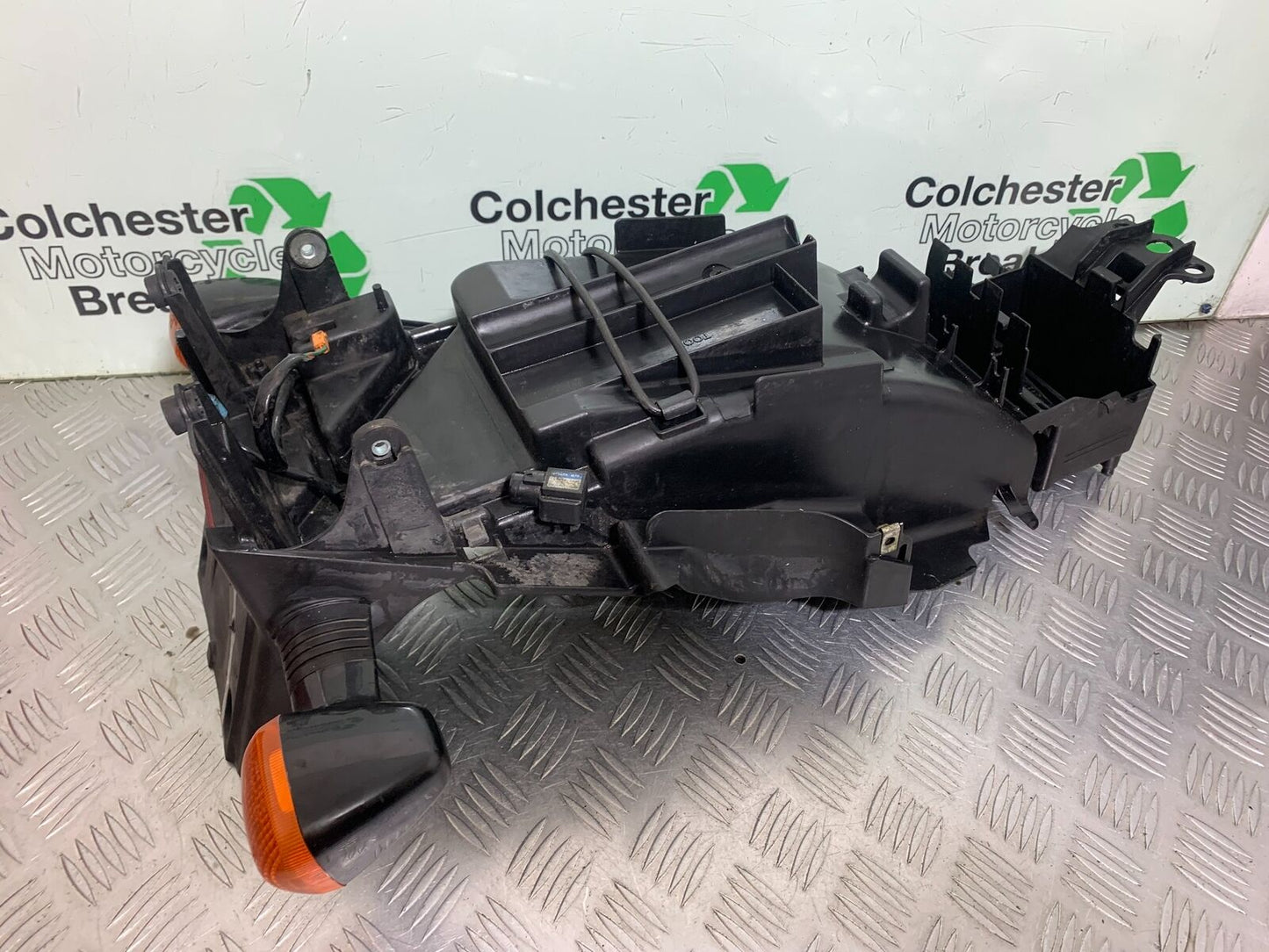 HONDA CBR1100 BLACKBIRD REAR MUDGUARD   YEAR 1999-2005 (CMB1103)