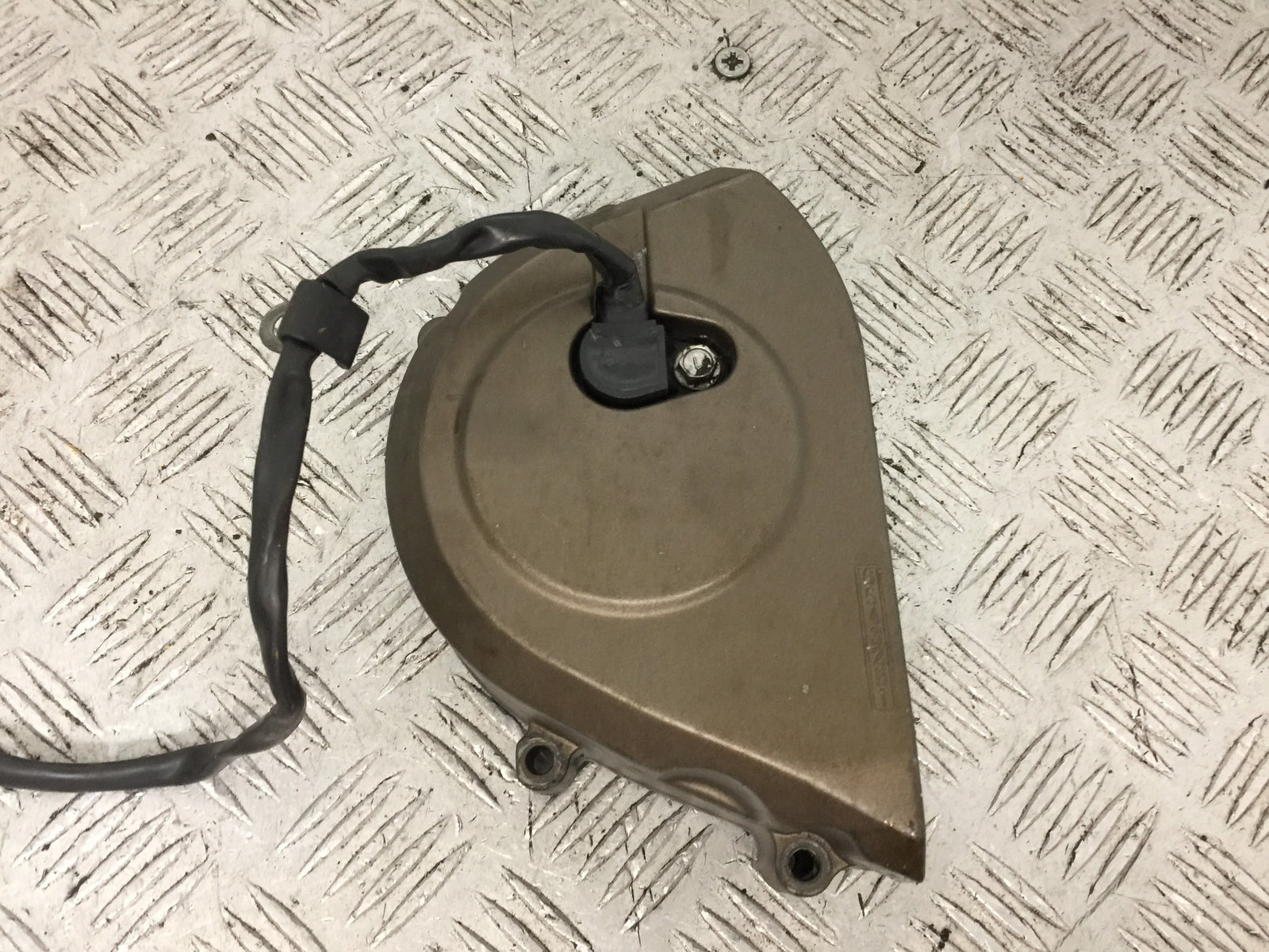 KAWASAKI ZX9R ZX9 C SPROCKET COVER   YEAR 1998-99 (STOCK 903)
