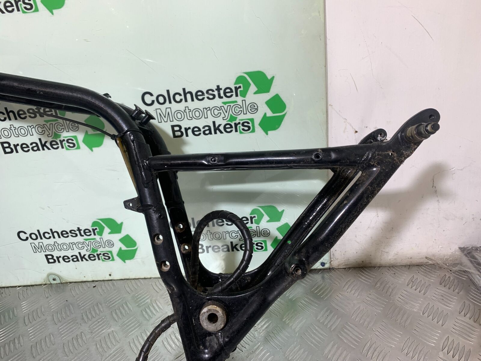 SUZUKI VS1400 VS 1400 INTRUDER FRAME REG LOG BOOK   YEAR 1988 (CMB1077)