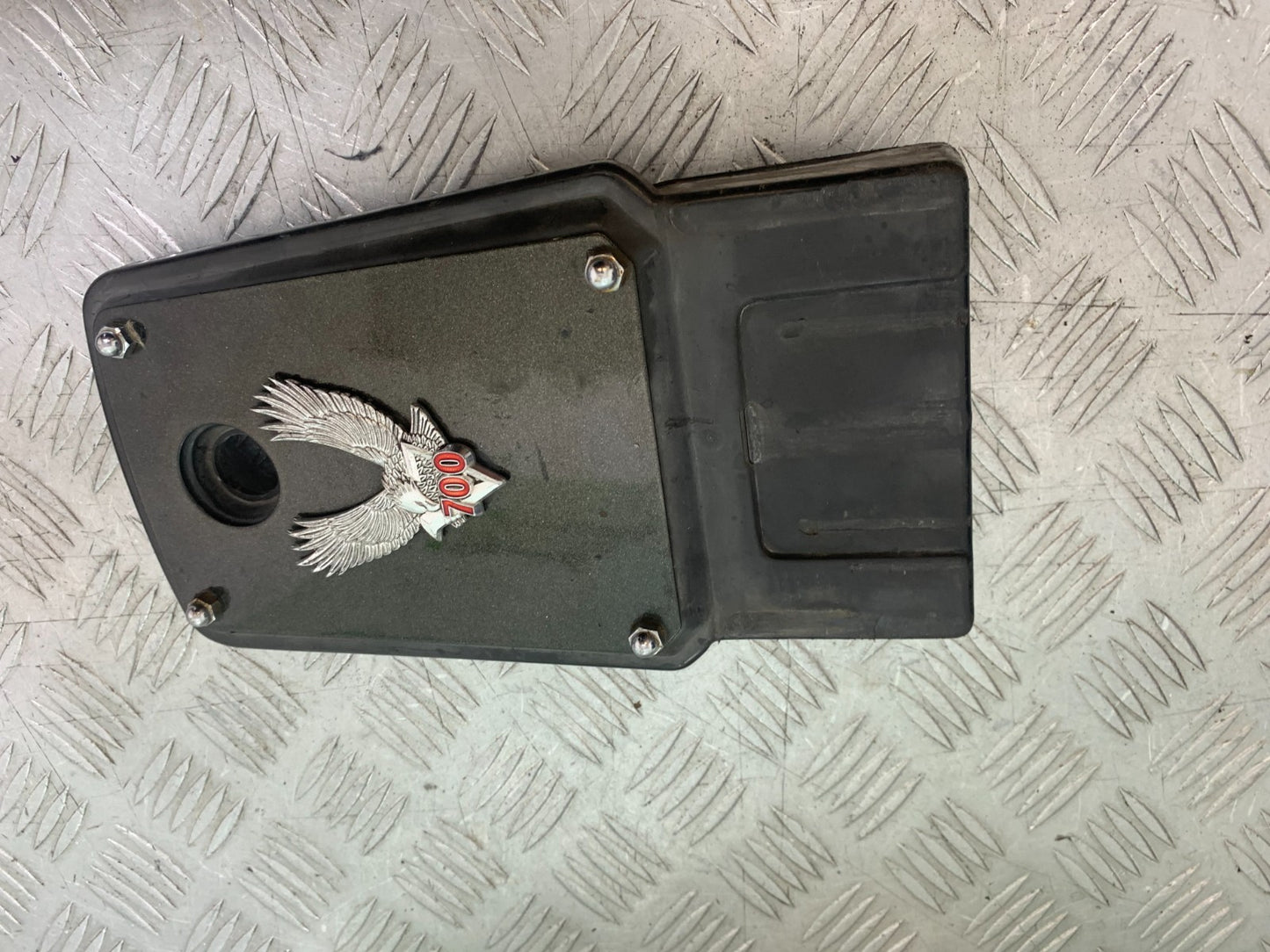 HONDA VT700 VT 700 SHADOW BACK REST POCKET AND LID  YEAR 1984-85 (CMB1328)