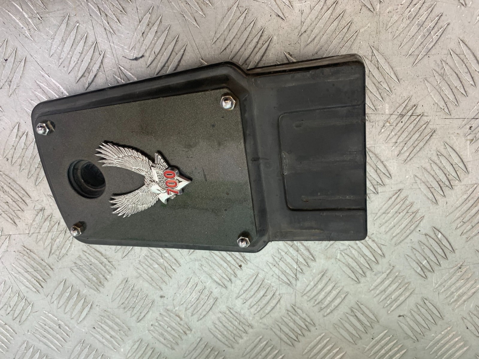 HONDA VT700 VT 700 SHADOW BACK REST POCKET AND LID  YEAR 1984-85 (CMB1328)