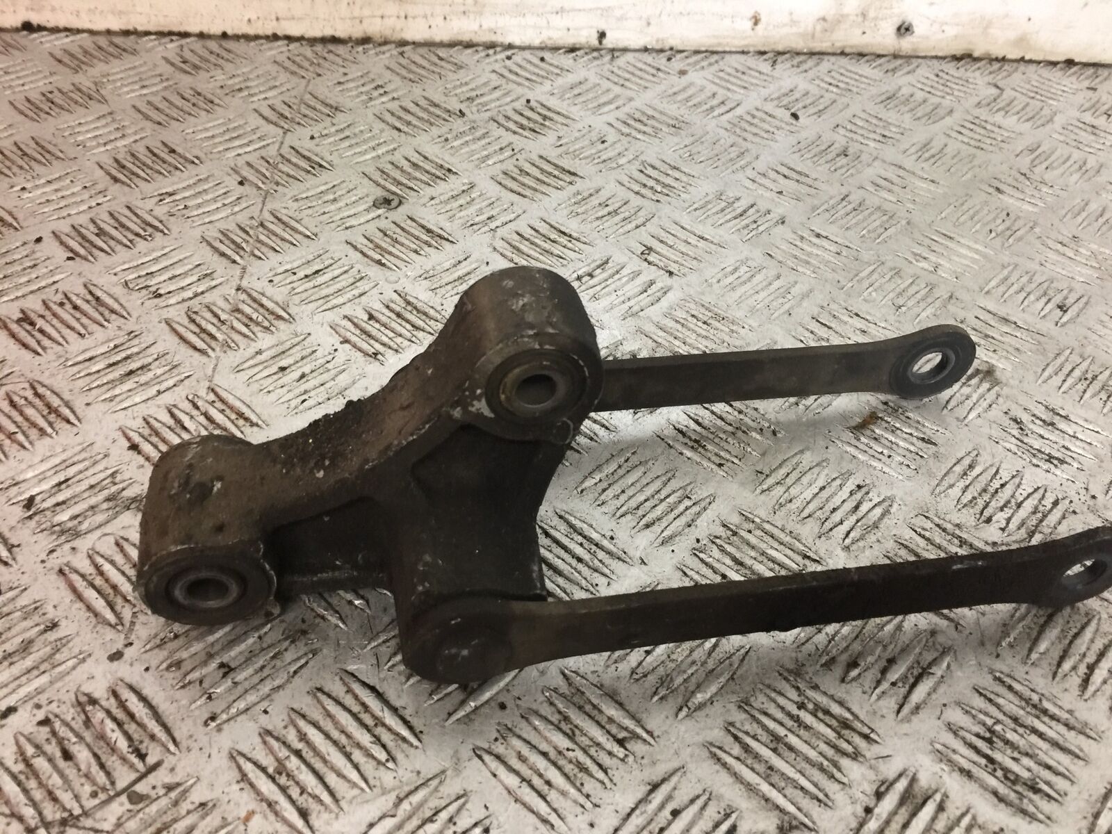 KAWASAKI Z1000 FRONT REAR SHOCK LINKAGE  YEAR 2007-2009 (STOCK 763)