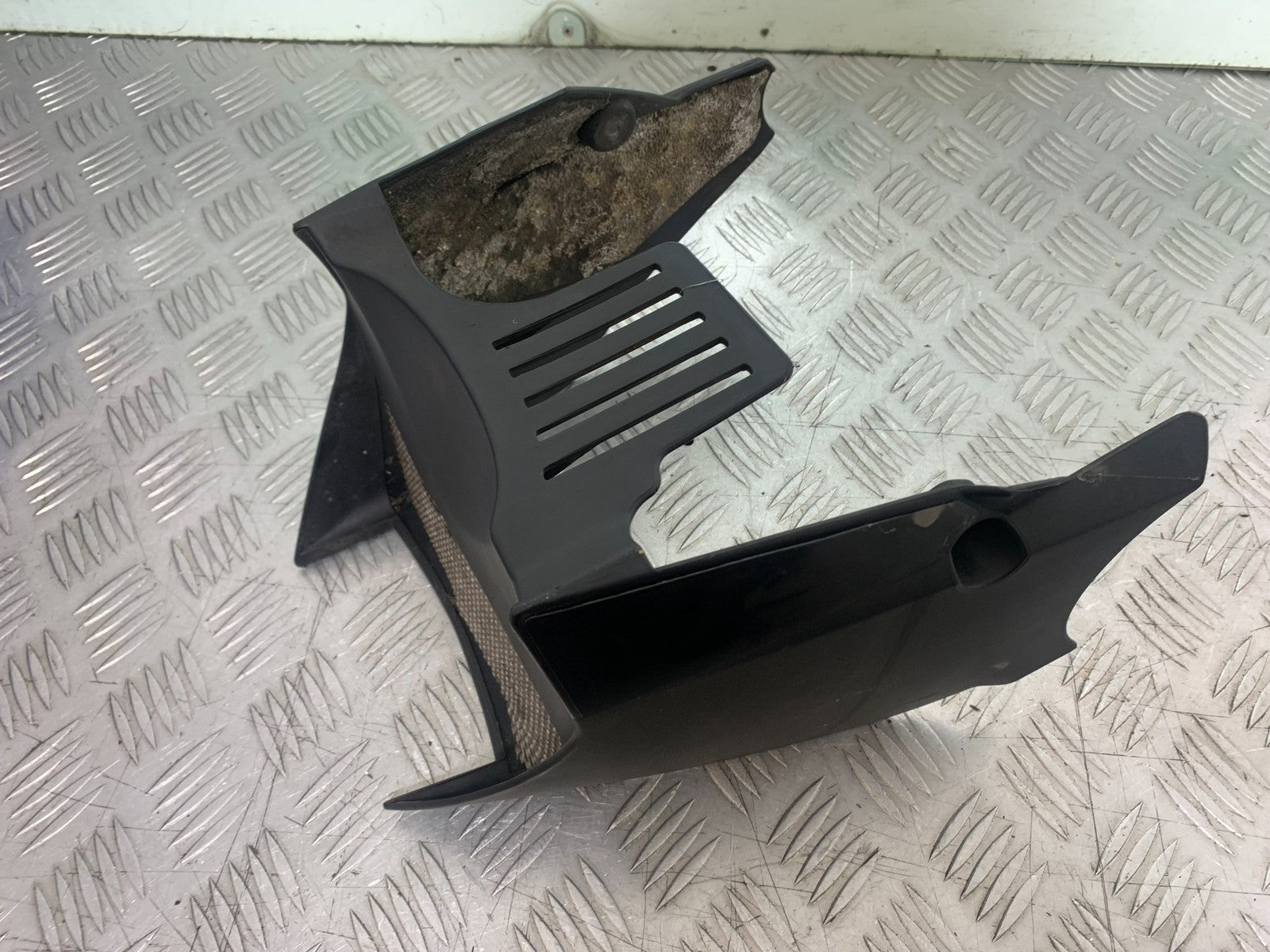 KTM 990 SUPER DUKE BELLYPAN  YEAR 2007-2011  (CMB1207)