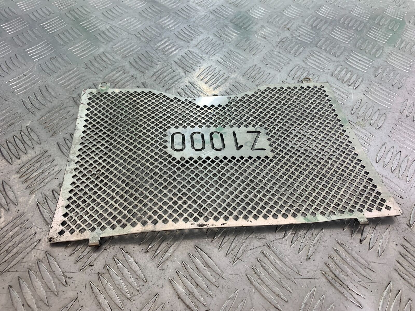 KAWASAKI Z1000 Z 1000 RADIATOR GRILL   YEAR 2003-2006 (CMB1099)