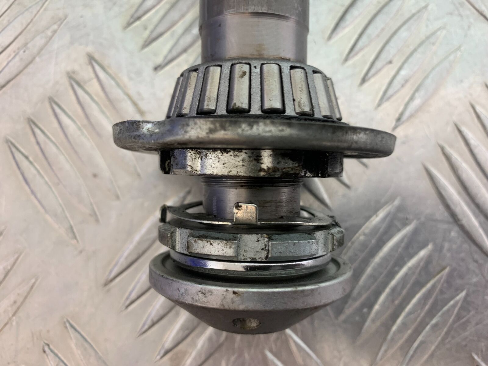 HONDA CBR1100 BLACKBIRD BOTTOM YOKE  YEAR 1996-1998 (CMB1017)