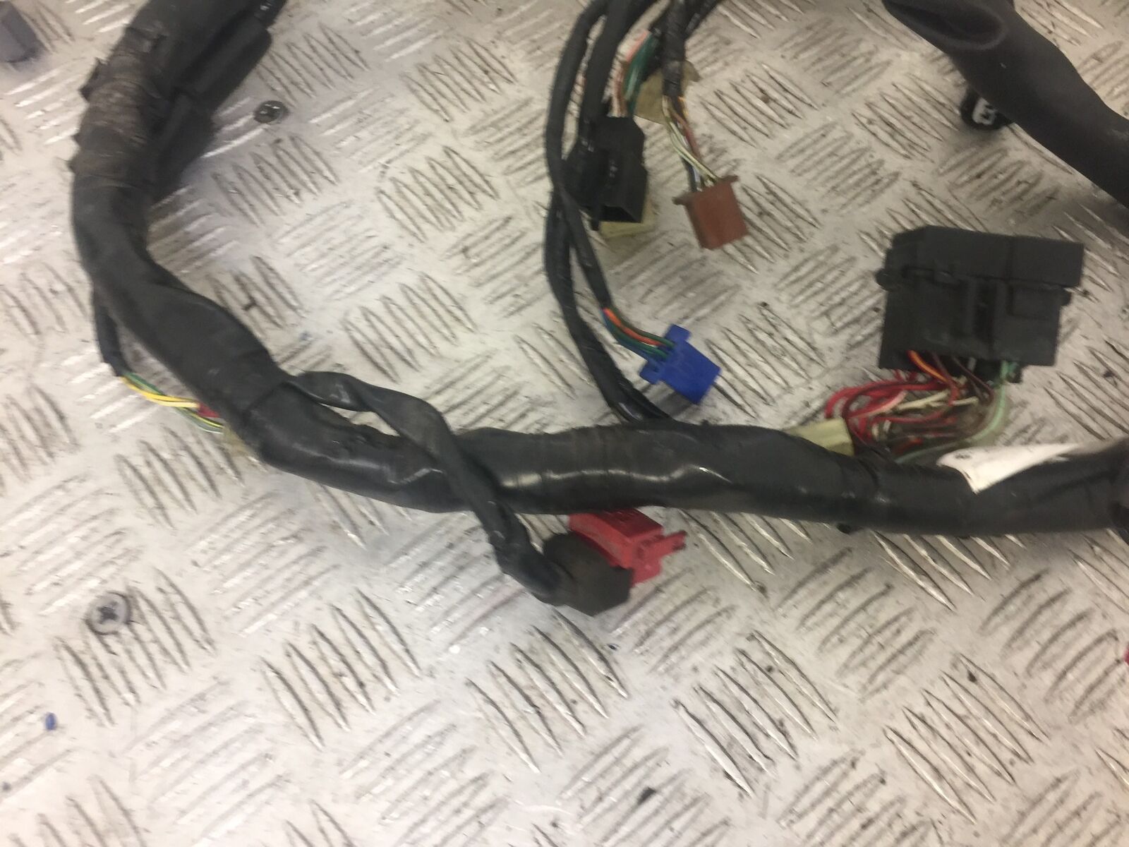 HONDA CB900 CB 900 HORNET WIRING LOOM  YEAR 2002-06 (STOCK 633)