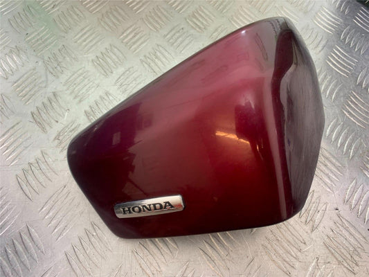HONDA VT750 SHADOW RIGHT SIDE PANEL  YEAR 2003-2004 (CMB1265)