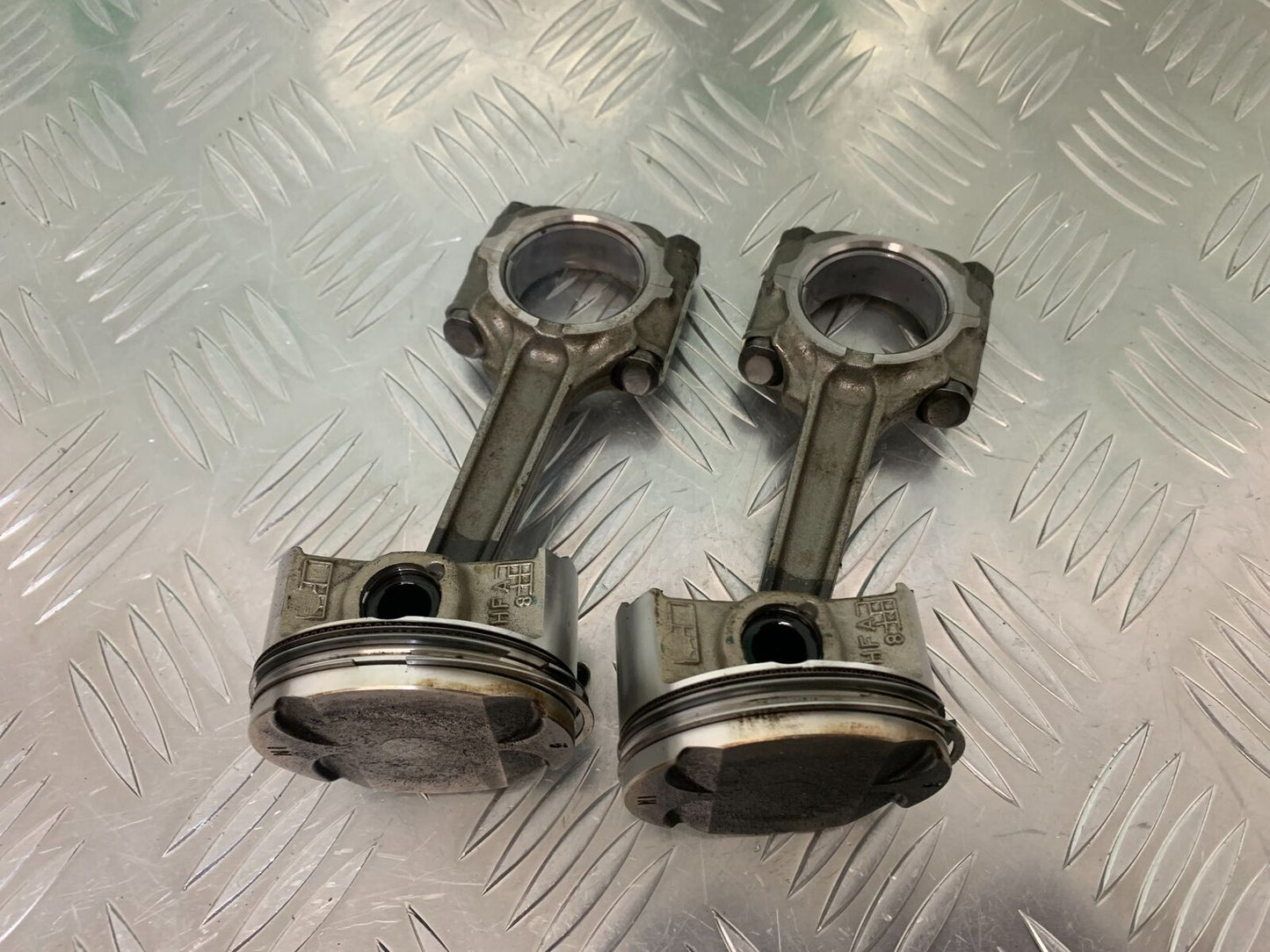 HONDA CB500 f CB500F CON RODS AND PISTONS  YEAR 2022 (STOCK 951)