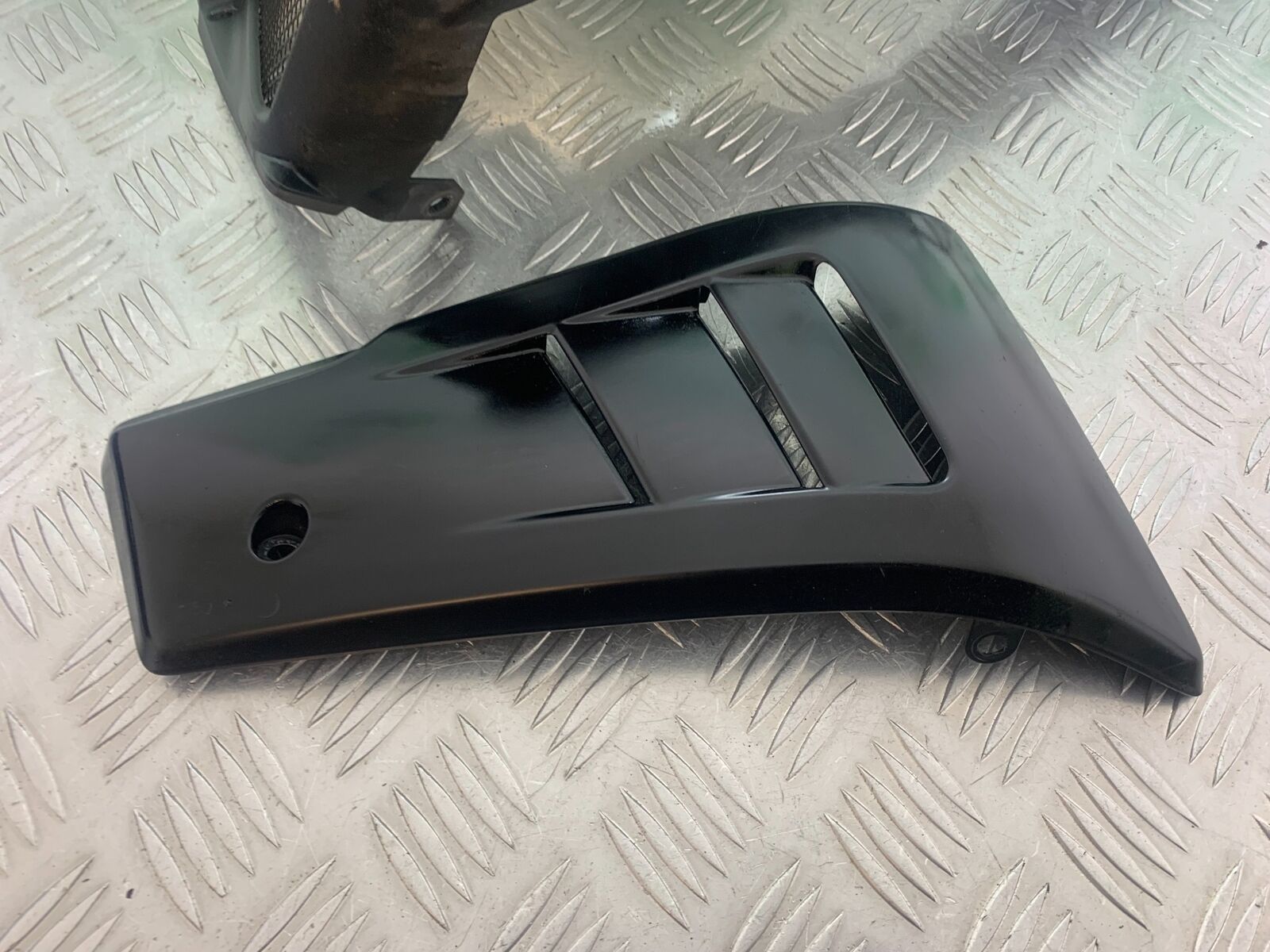 DUCATI DIAVEL 1200 BELLYPAN   YEAR 2014-17 (CMB1054)