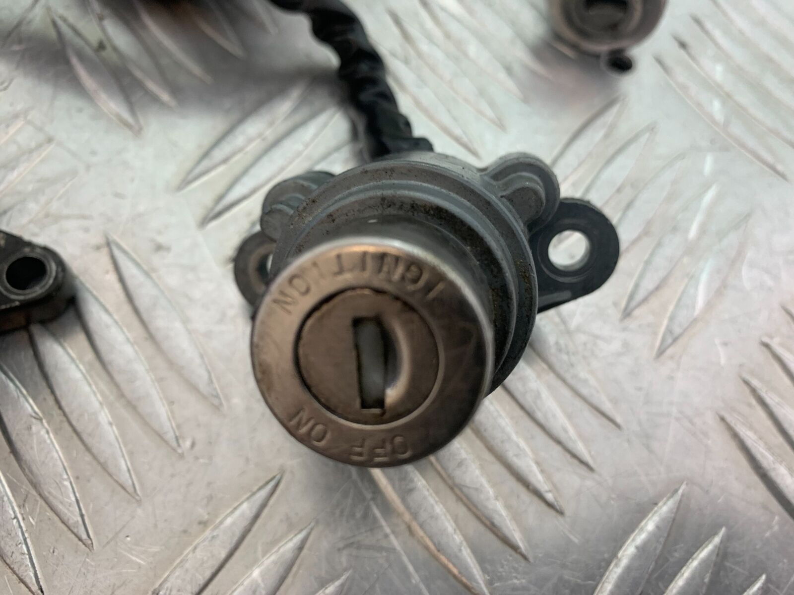 HONDA VT1100 C SHADOW SPIRIT LOCKS AND KEY  2002-2003 (CMB1035)