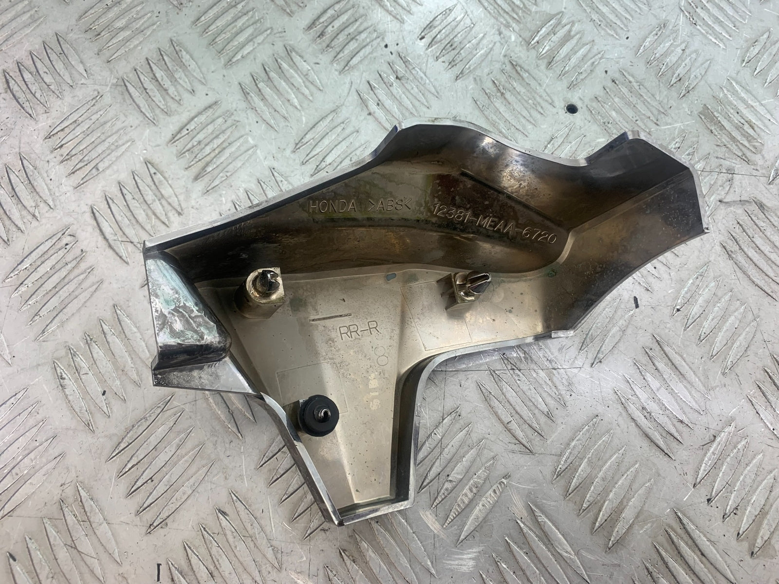 HONDA VTX1300 S-6 RIGHT REAR ENGINE COVER  YEAR 2004-09 (CMB1159)