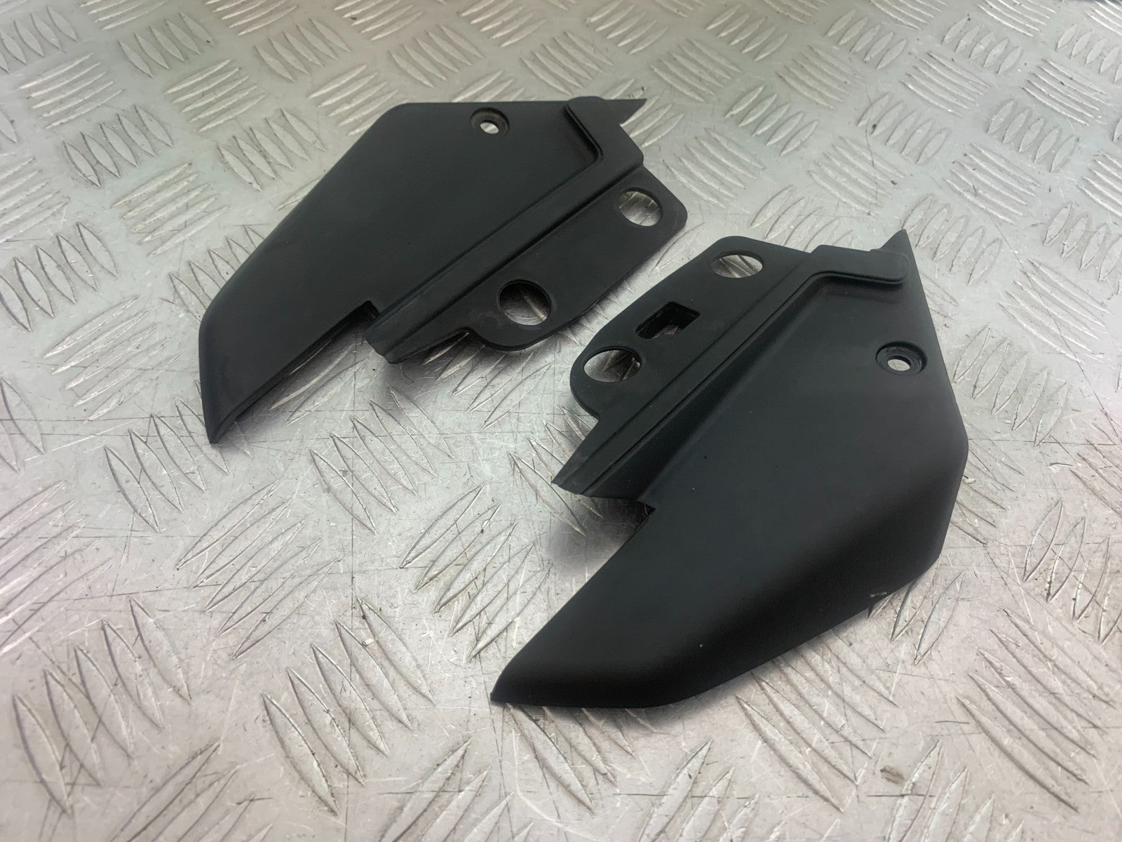 APRILIA SL750 SL 750 SHIVER FAIRING INFILL TRIMS  YEAR 2008-2016 (CMB1242)