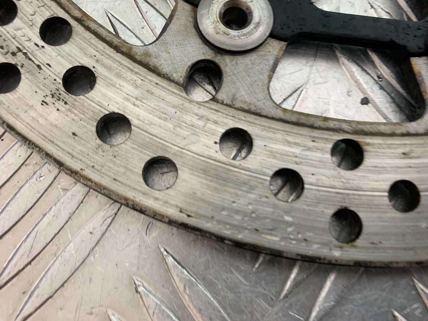 TRIUMPH TIGER 800 1X FRONT BRAKE DISC  YEAR 2011-2014 (CMB1113)