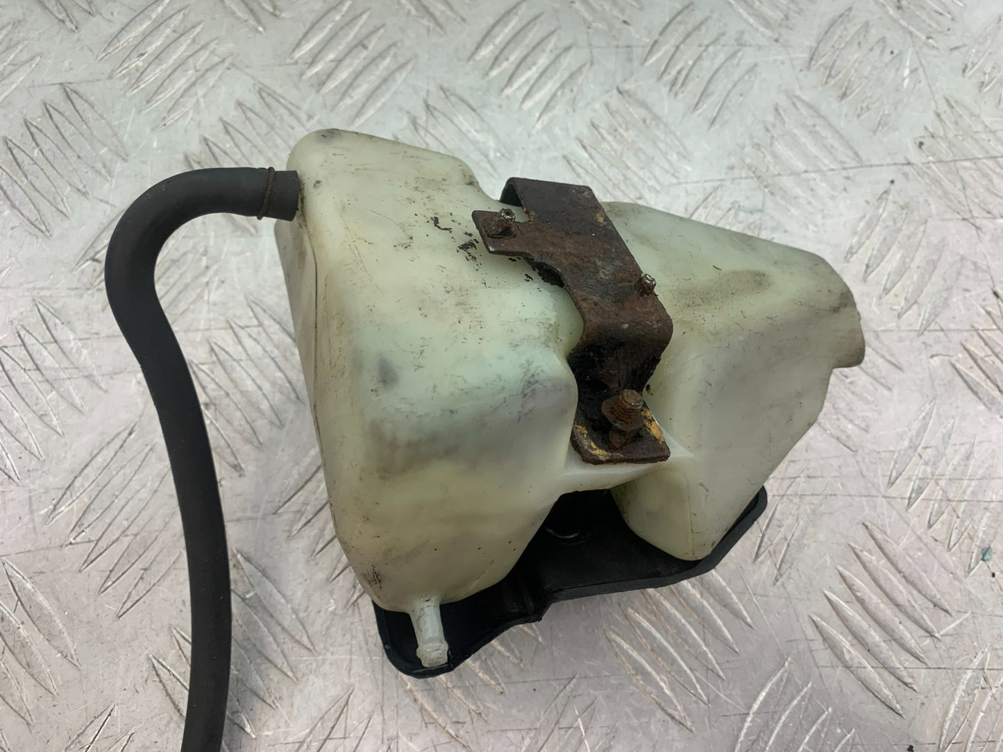 KAWASAKI GPZ600 GPZ 600 COOLANT BOTTLE   YEAR 1988-90 (CMB1258)
