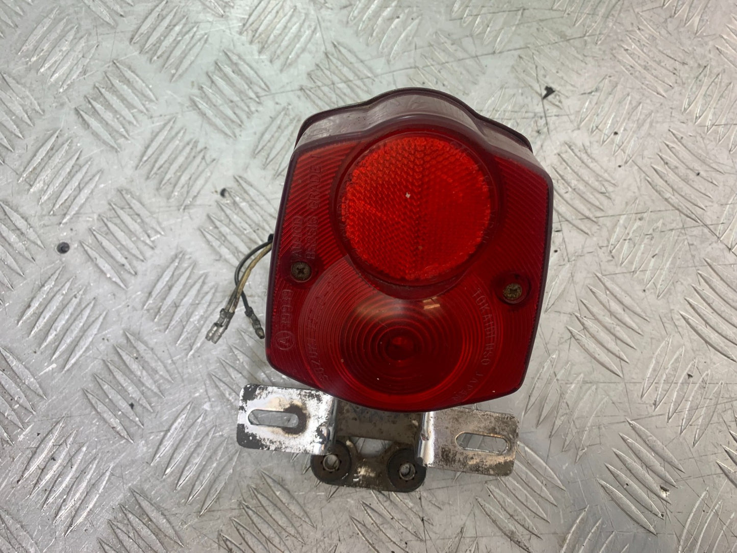 SUZUKI GP100 GP 100 REAR LIGHT    YEAR 1978-1988 (CMB1259)