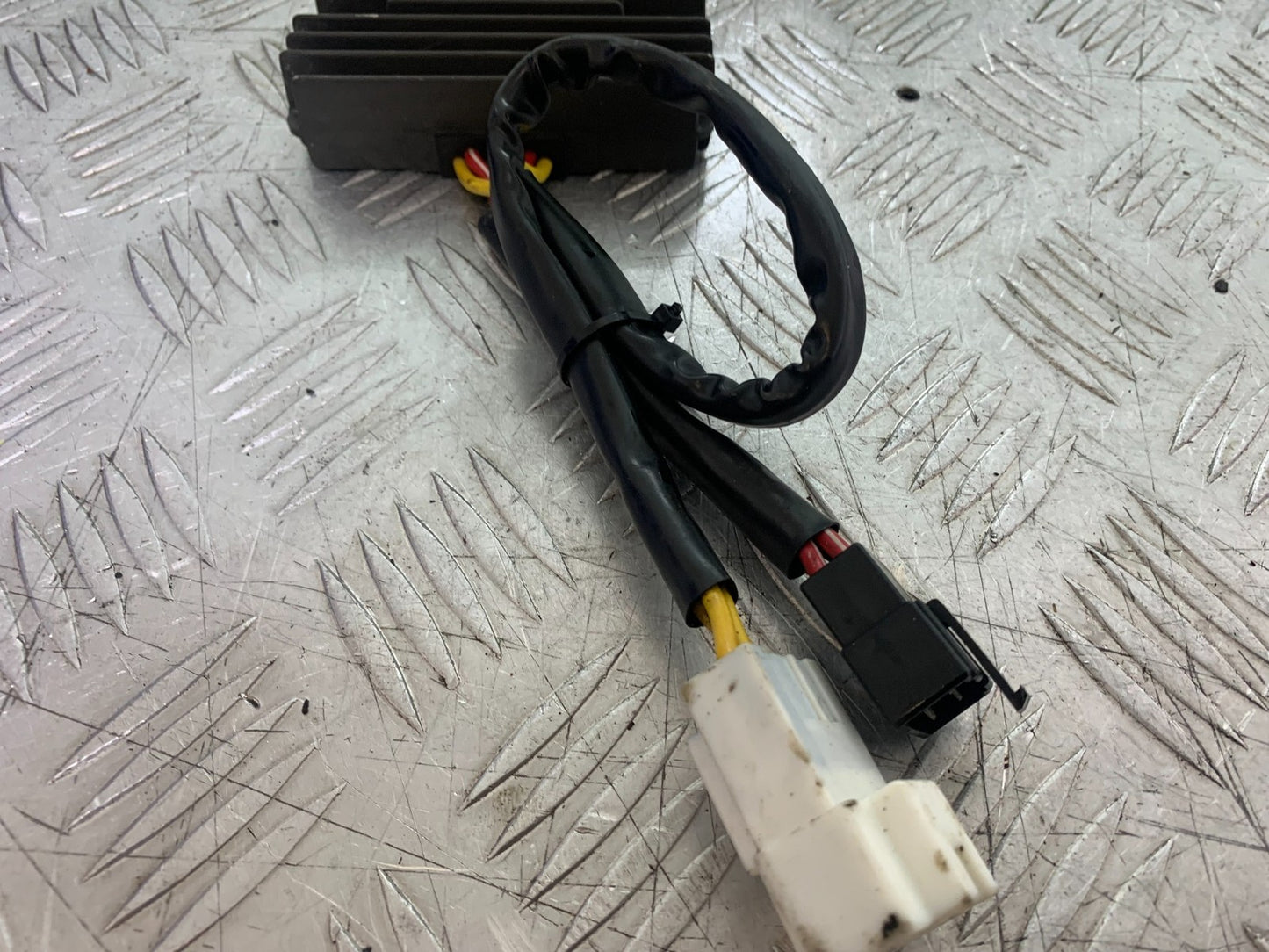 APRILIA RSV4 FACTORY REGULATOR  YEAR 2009-2012(CMB1224)