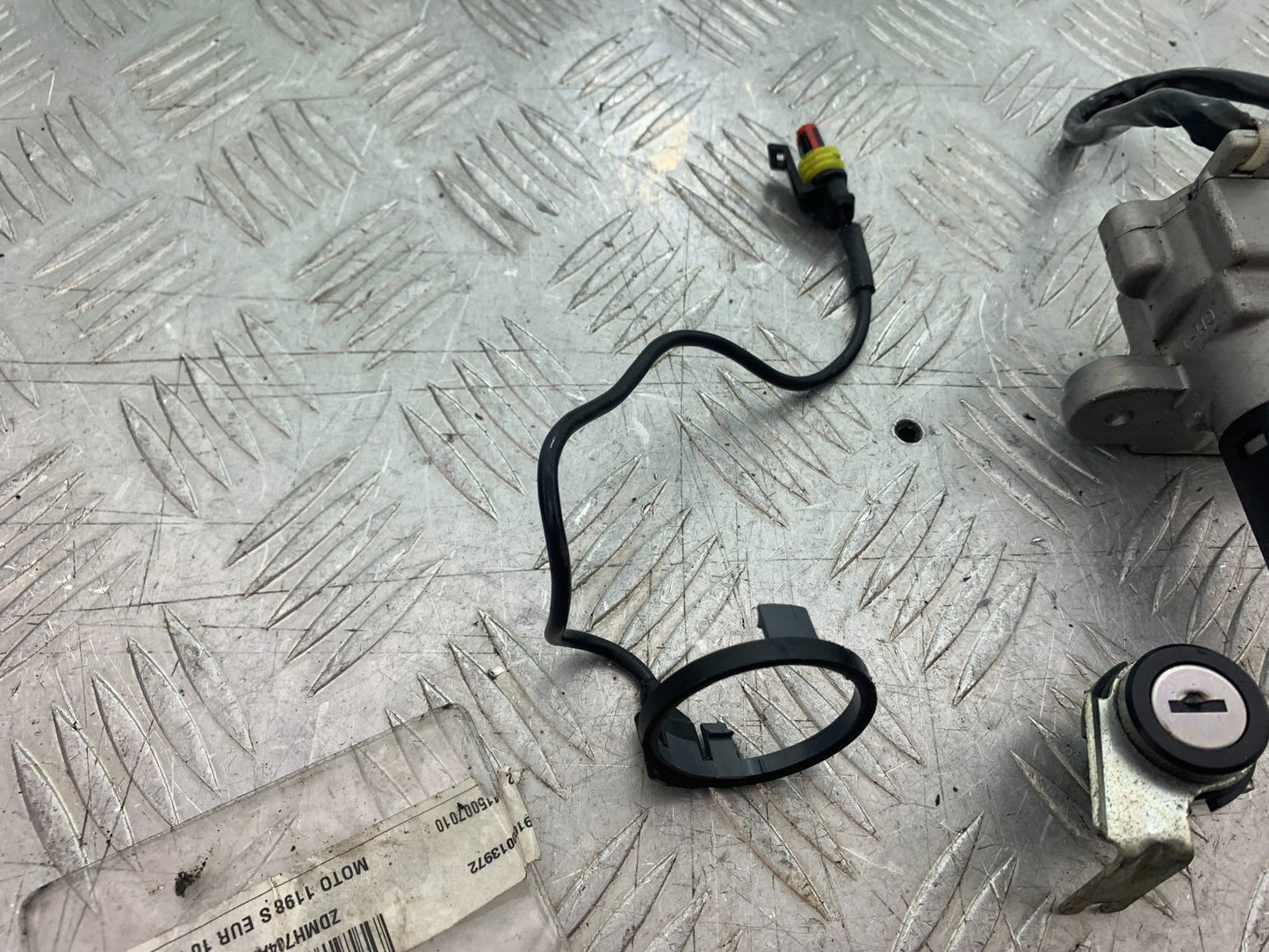 DUCATI 1198 S ECU LOCKS CLOCKS KEYS CODE   YEAR 2009-2011 (CMB1219)
