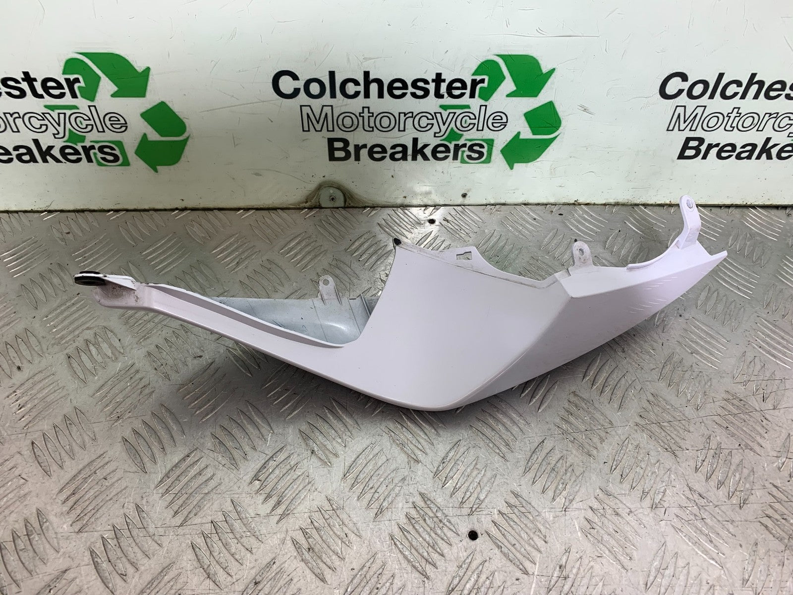 KAWASAKI ZX10R ZX10 R LEFT SEAT PANEL  2008-2010 (CMB1301)