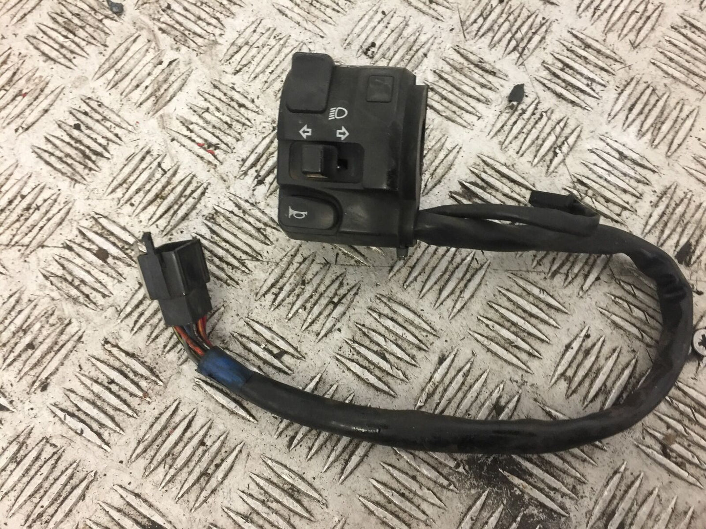 KAWASAKI Z250 Z 250 SL LEFT SWITCH GEAR  YEAR 2015-2018 (STOCK 718)