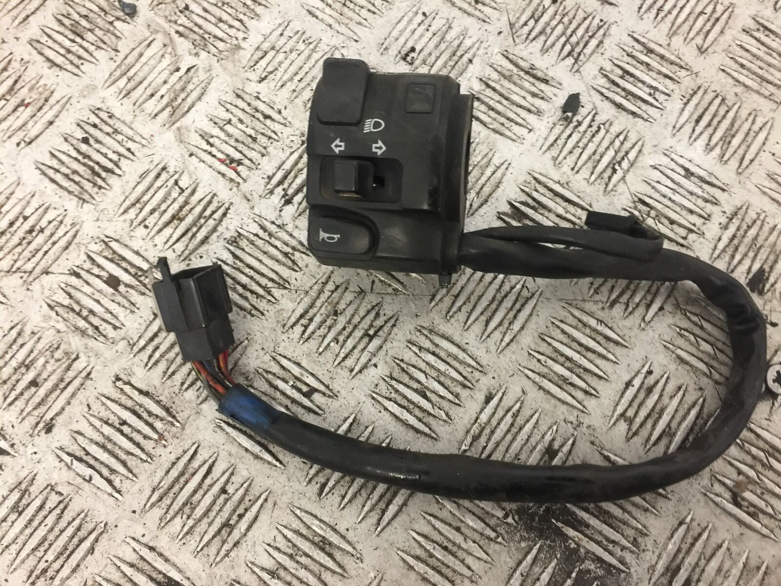 KAWASAKI Z250 Z 250 SL LEFT SWITCH GEAR  YEAR 2015-2018 (STOCK 718)