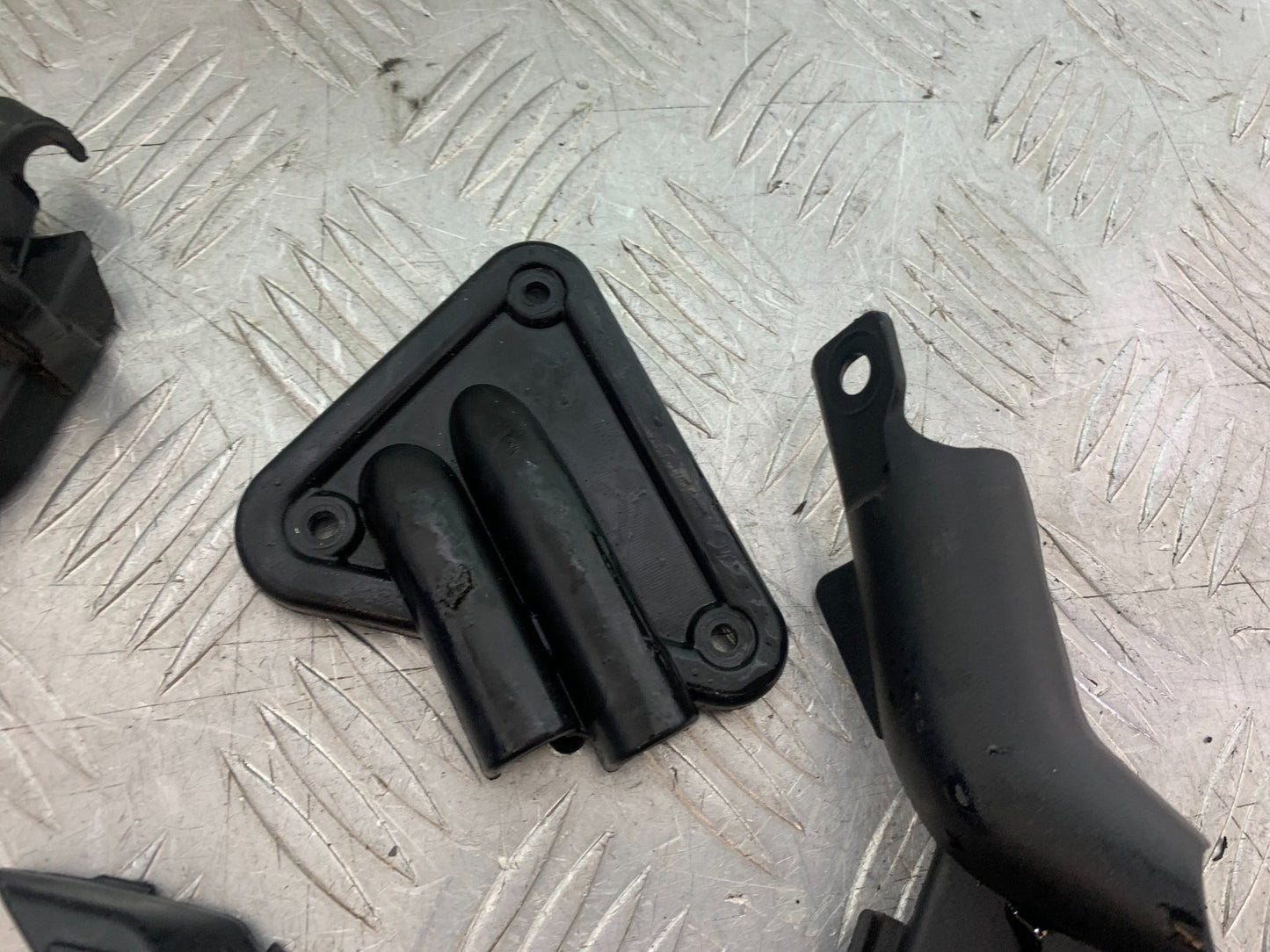 APRILIA SL750 SL 750 SHIVER INFILL COVERS   YEAR 2008-2016 (CMB1242)