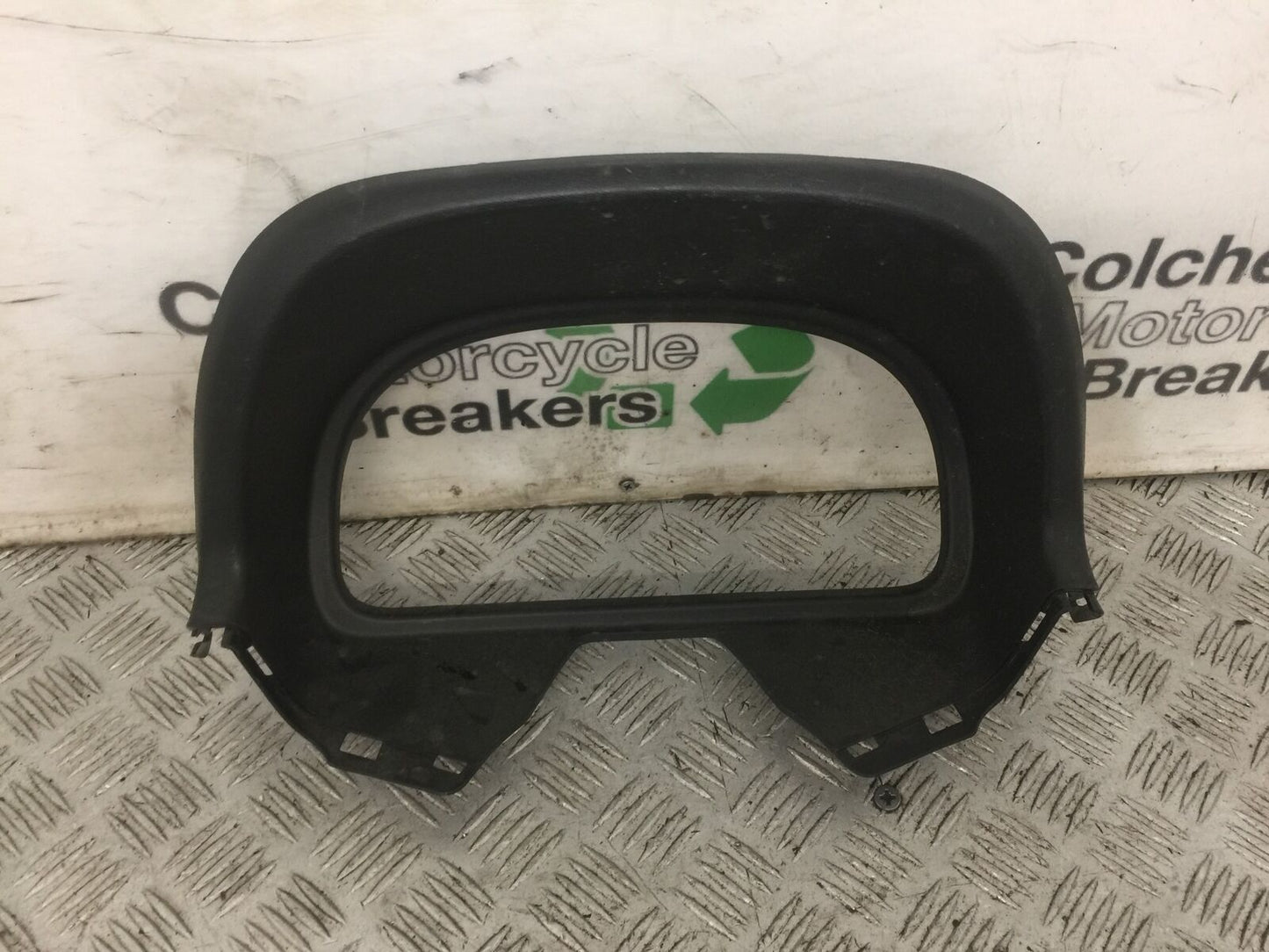 SUZUKI 650 BURGMAN CLOCK SURROUND  YEAR 2014-2018 (STOCK 769)