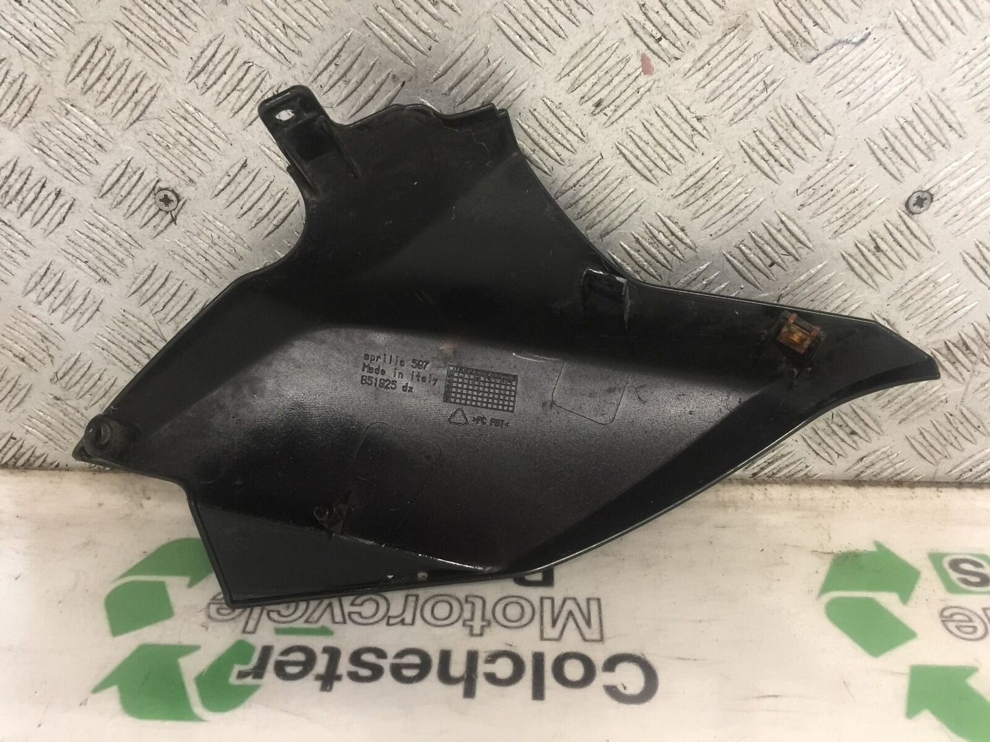 APRILIA 850 MANA AUTOMATIC SIDE FAIRING PANEL   YEAR 2007-2012  (STOCK 875)