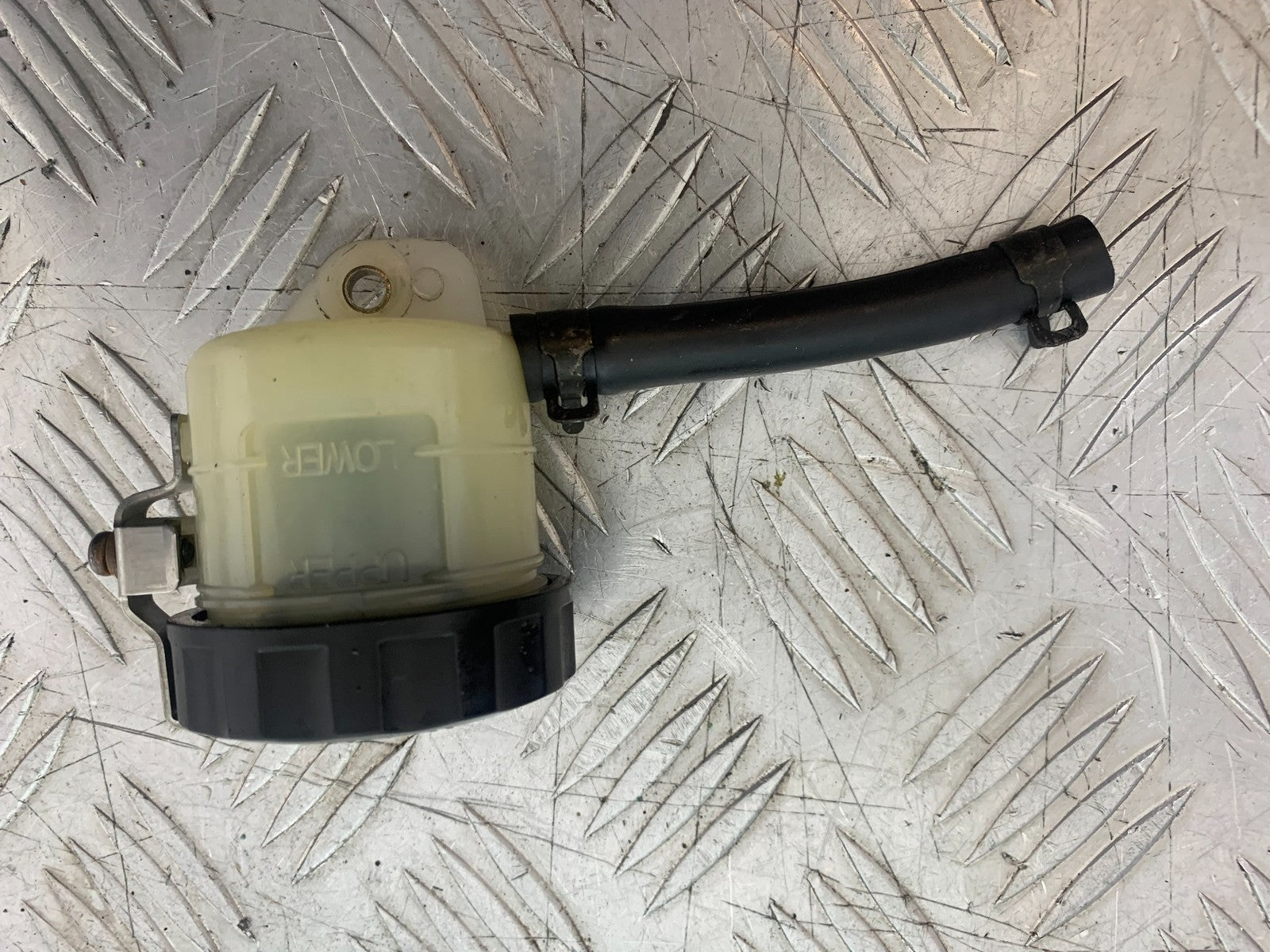 KAWASAKI ZX9R ZX9 E1 FRONT BRAKE FLUID POT   YEAR 2000-01 (CMB1171)