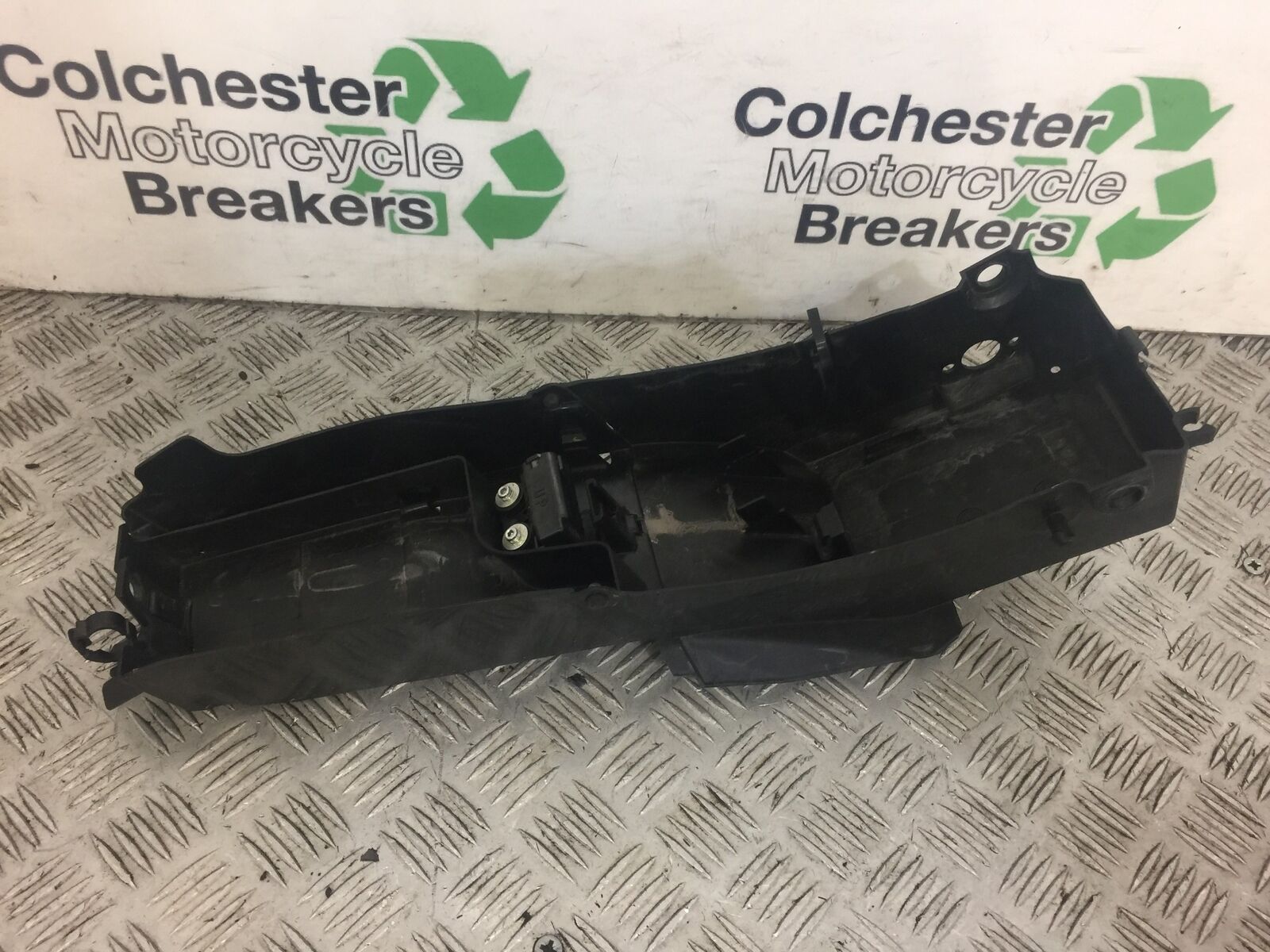 YAMAHA MT07 MT 07 UNDERTRAY  YEAR 2018 (STOCK 364) ABS