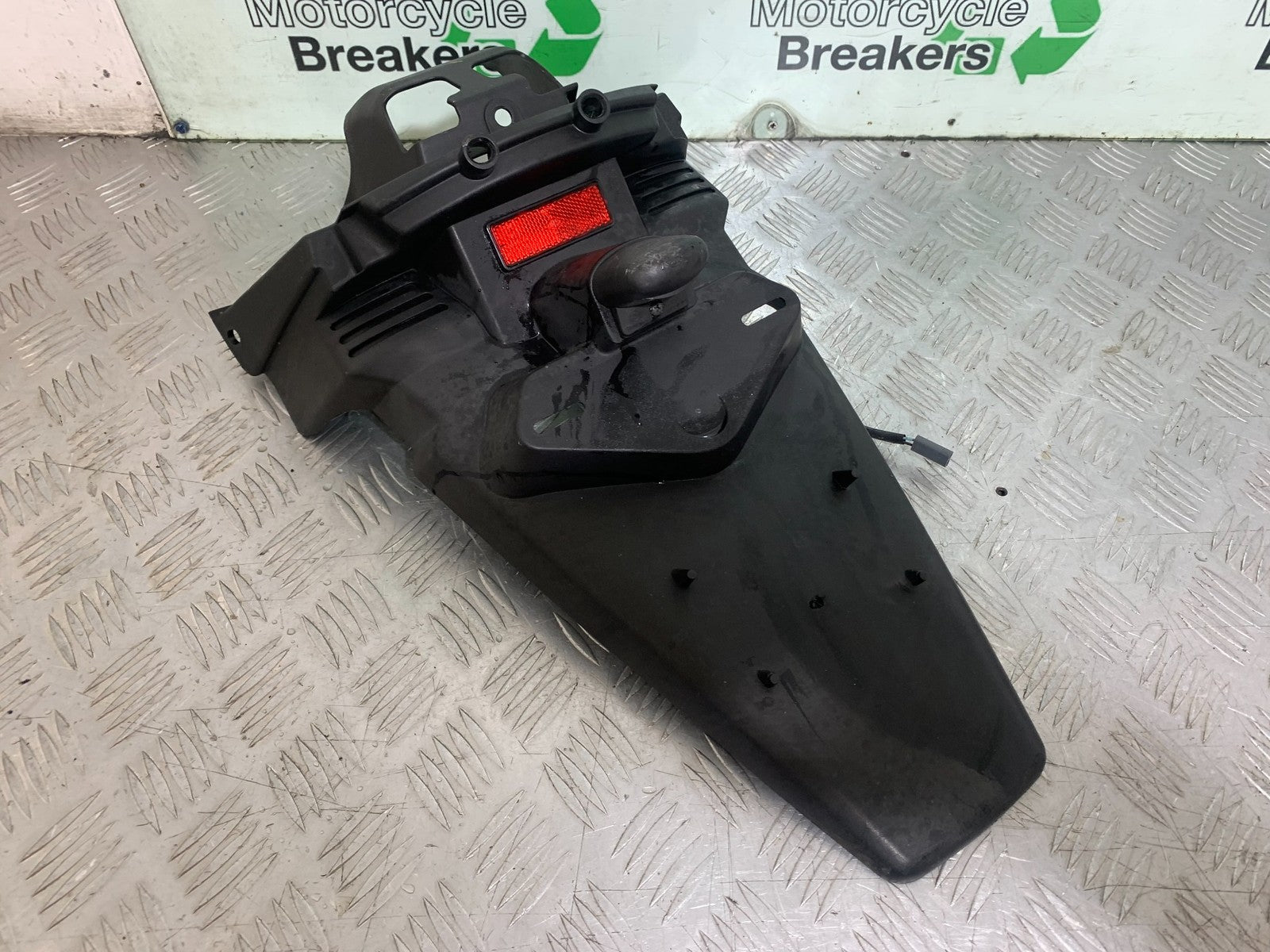 YAMAHA XMAX 250 XMAX 250 REAR MUDGUARD  YEAR 2006-09 (CMB1201)