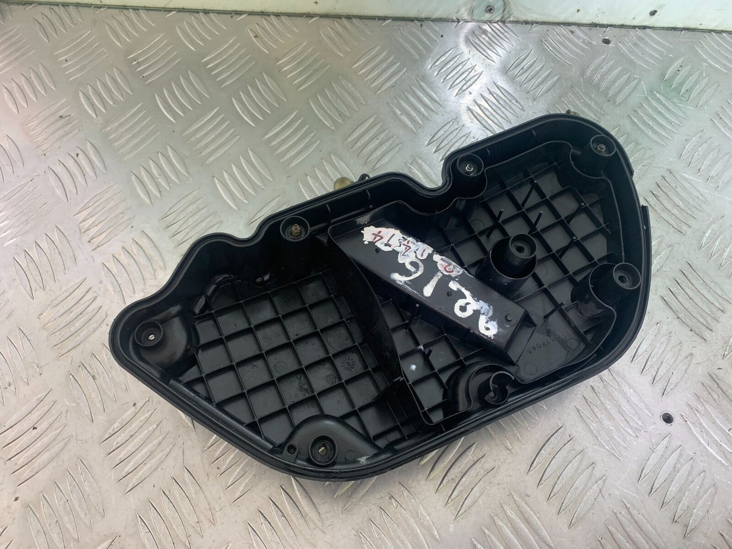 PIAGGIO VESPA GTS 300 AIRBOX COVER YEAR 2010 (CMB1062)